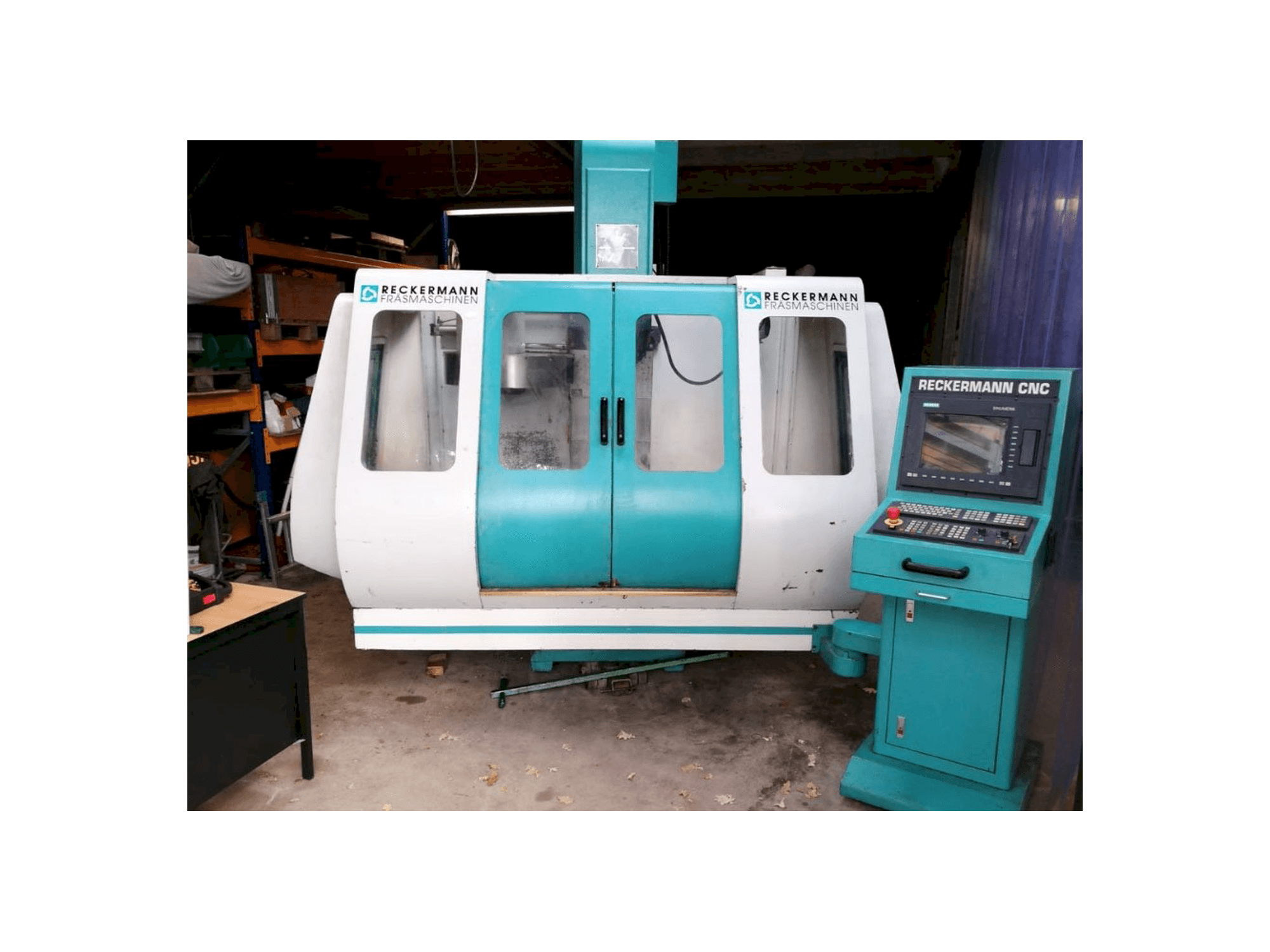 Widok z przodu maszyny RECKERMANN VMC 850