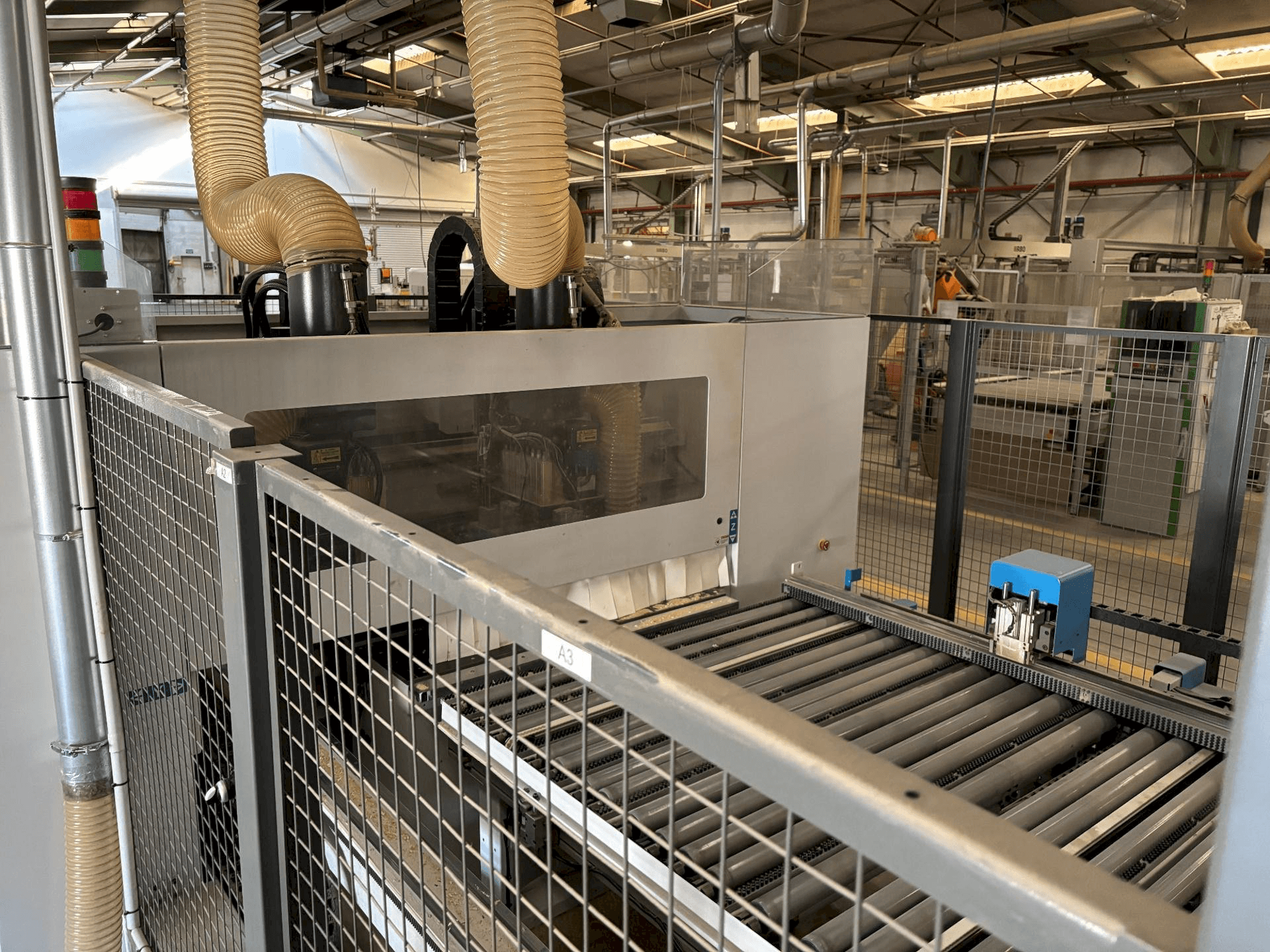 Widok z przodu maszyny MASTERWOOD MASTERDRILL TF 600 SA