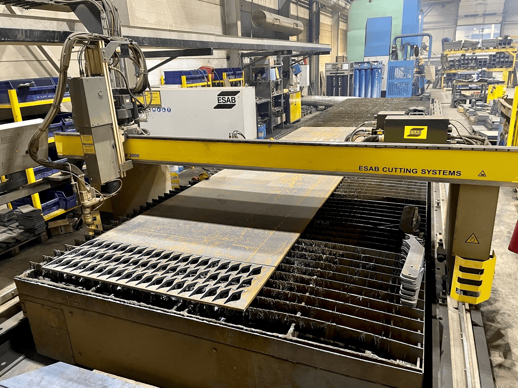 Widok z przodu maszyny ESAB Combirex DX 3000