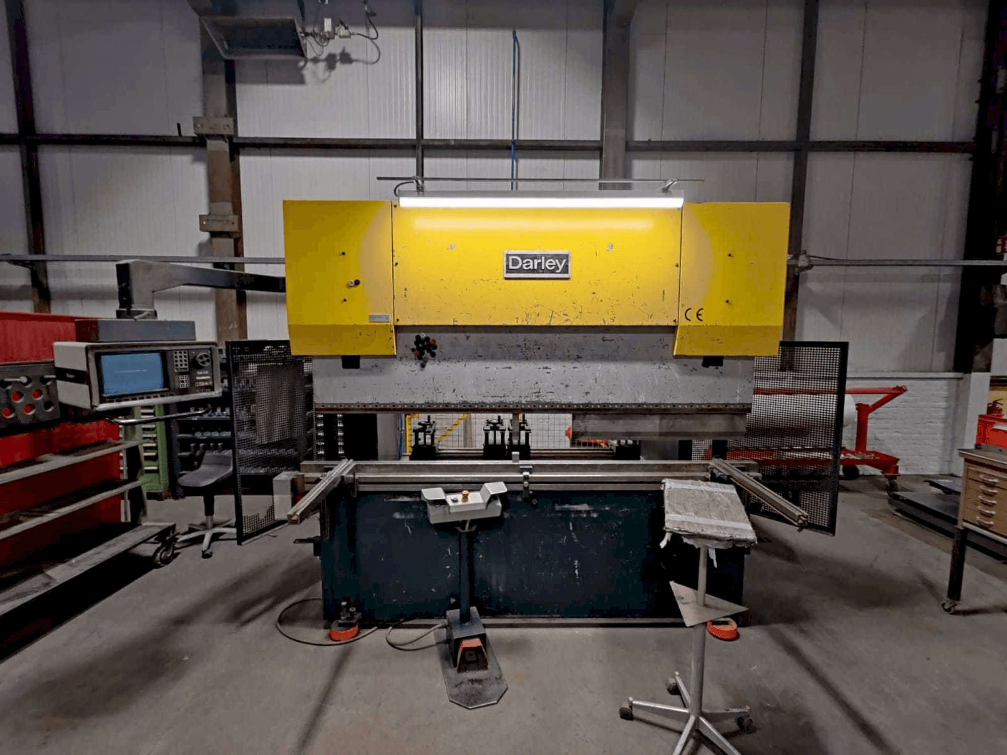 Widok z przodu maszyny Darley EHP 80 25/20