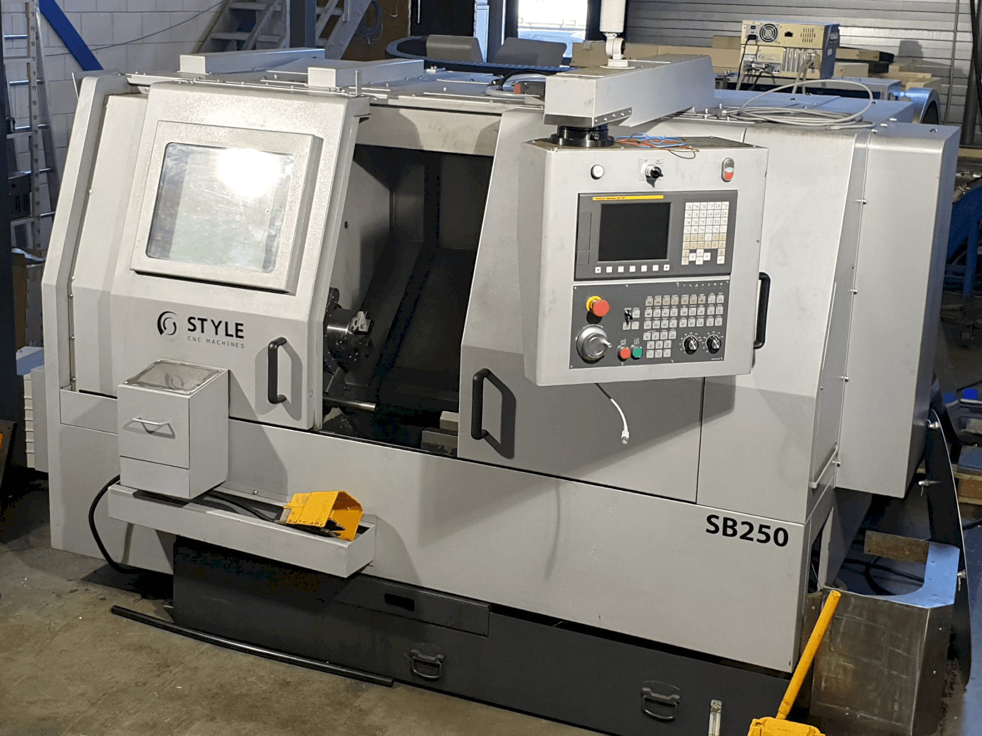 Widok z przodu maszyny STYLE SB250