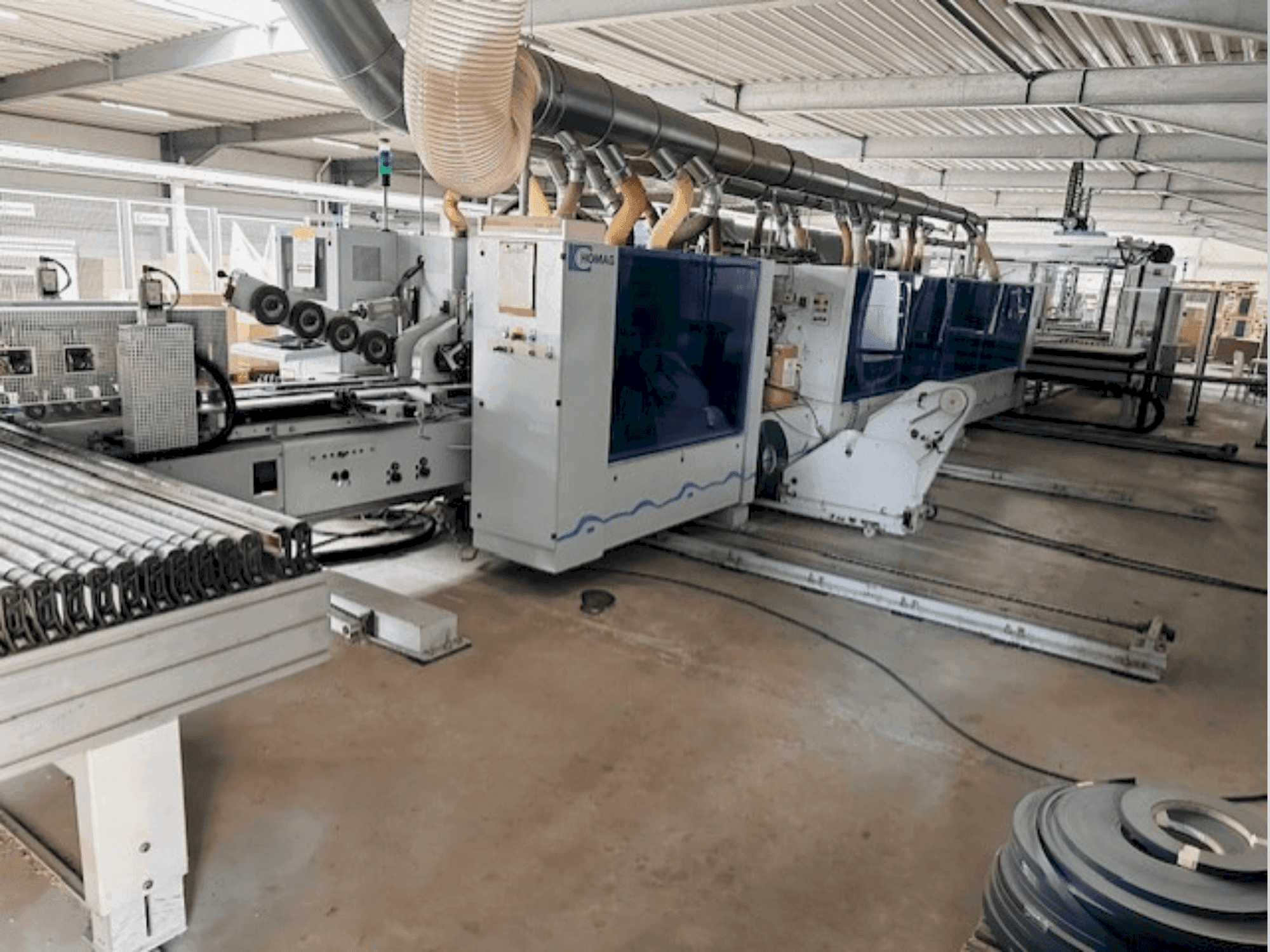 Widok z przodu maszyny HOMAG Optimat KFL 526/9/A3/25