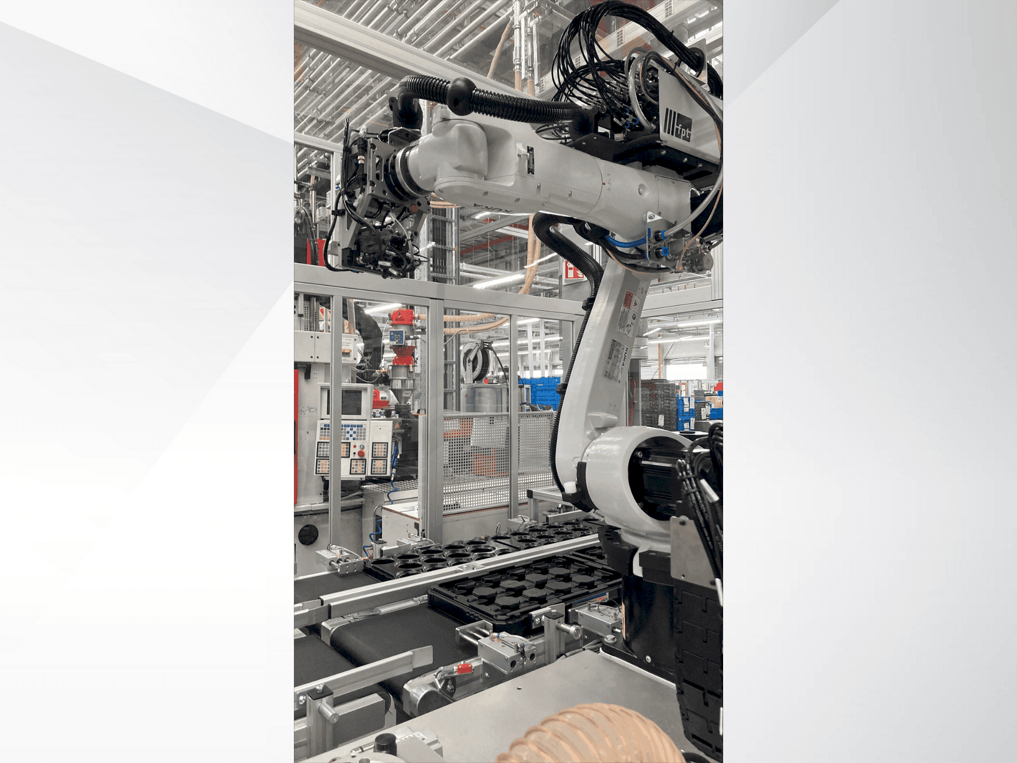 Widok z przodu maszyny KUKA KR 10 R1440-2