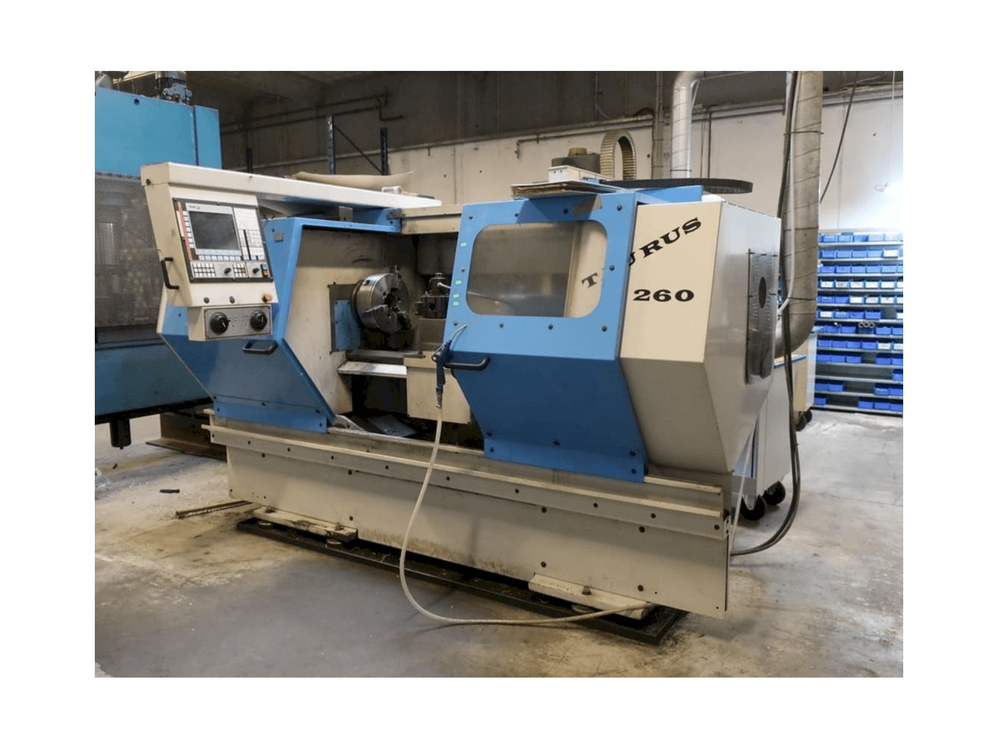 Widok z przodu maszyny Pinacho Taurus 260