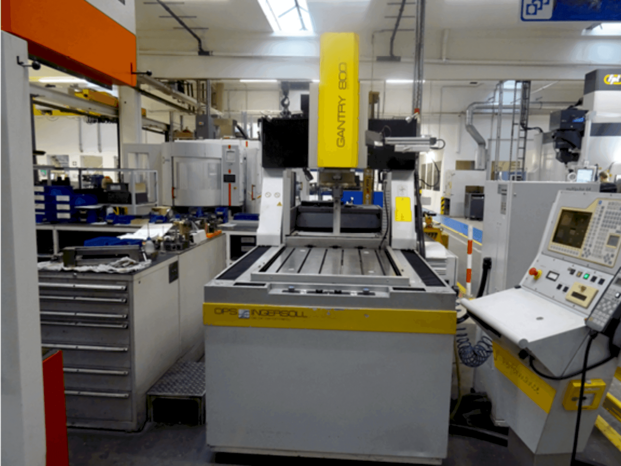 Widok z przodu maszyny Ingersoll Rand Gantry 800