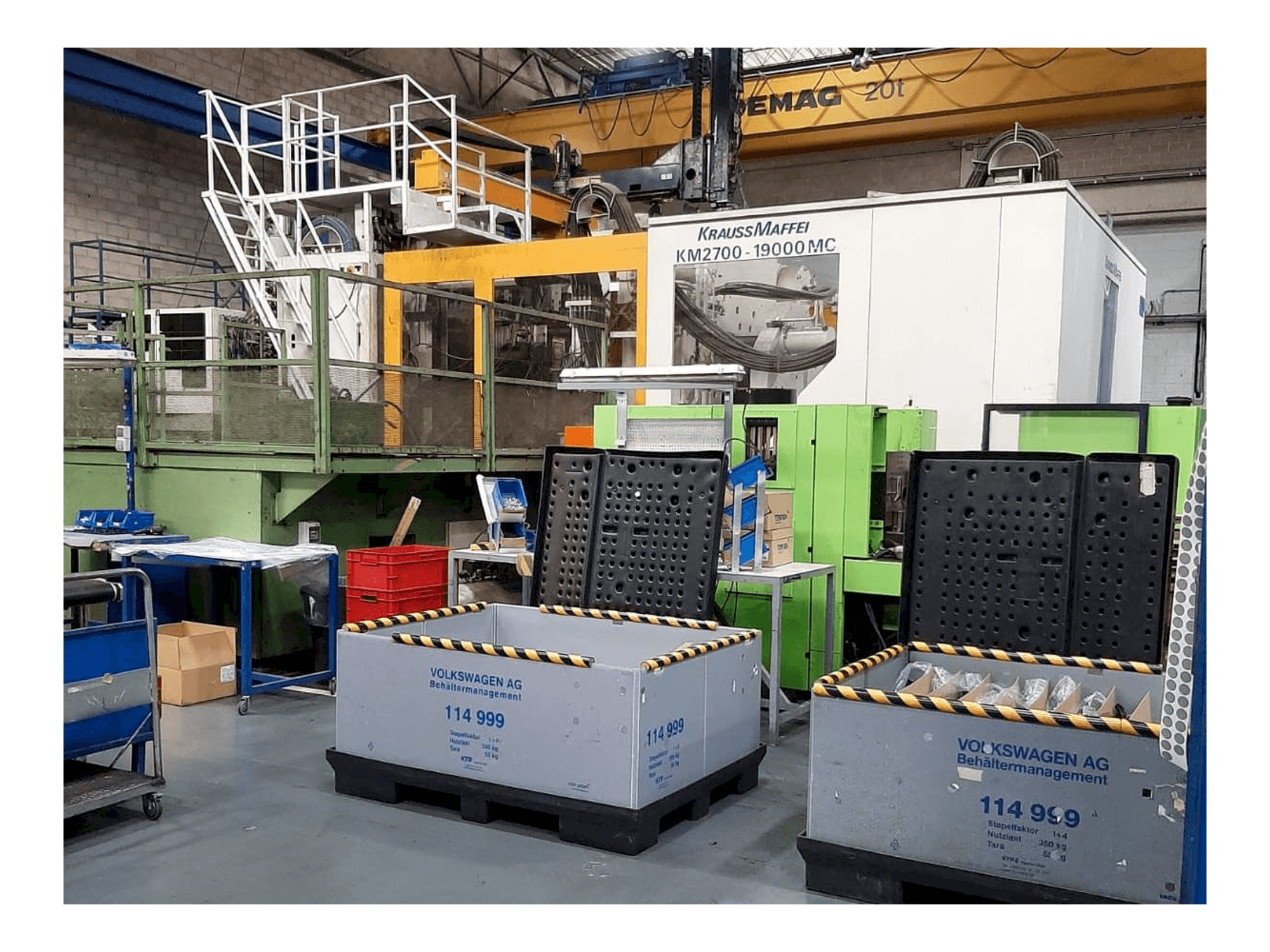 Widok z przodu maszyny Krauss Maffei 2700/19000 MC