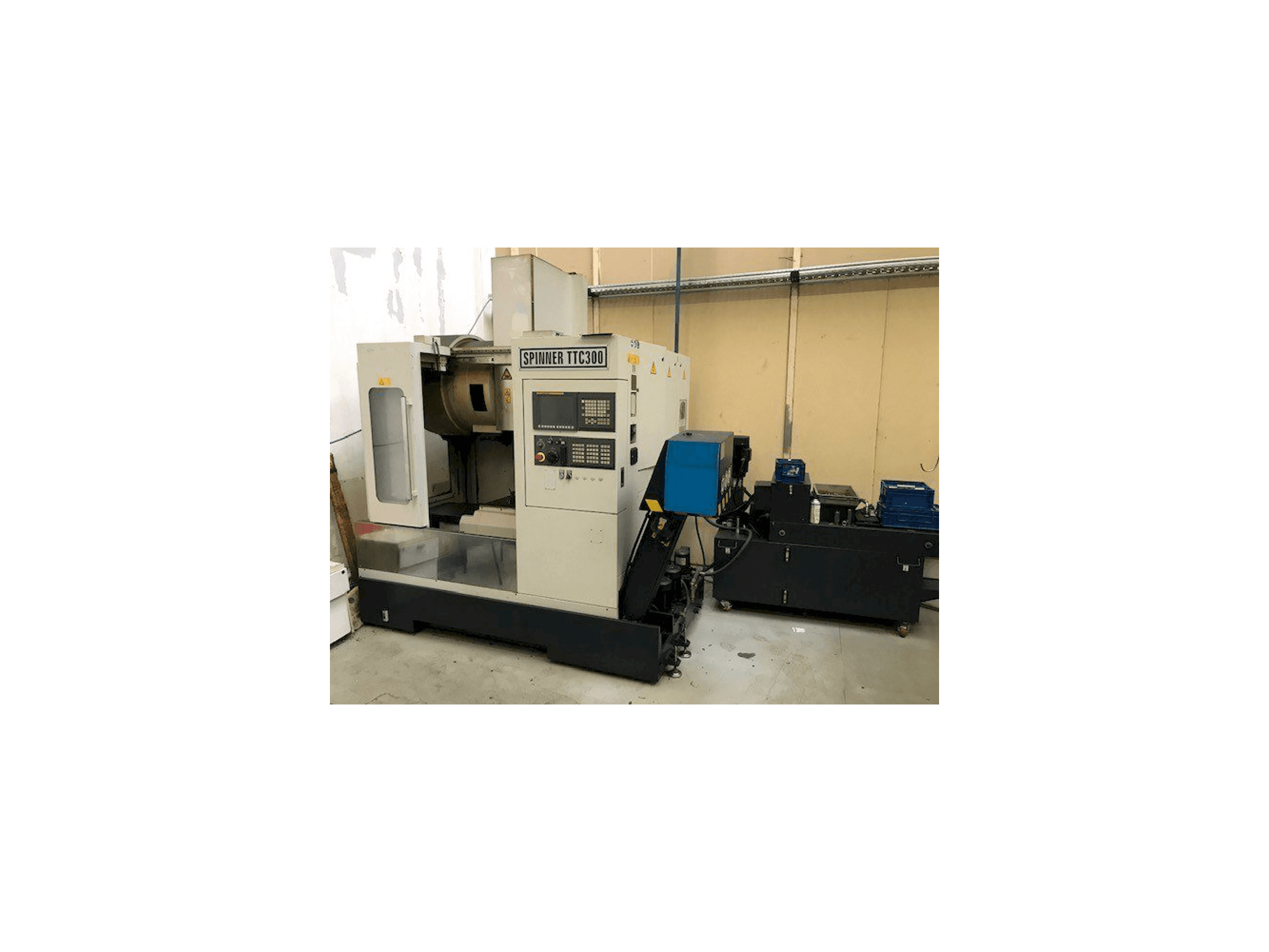 Widok z przodu maszyny SPINNER TTC300 52 SMMCY