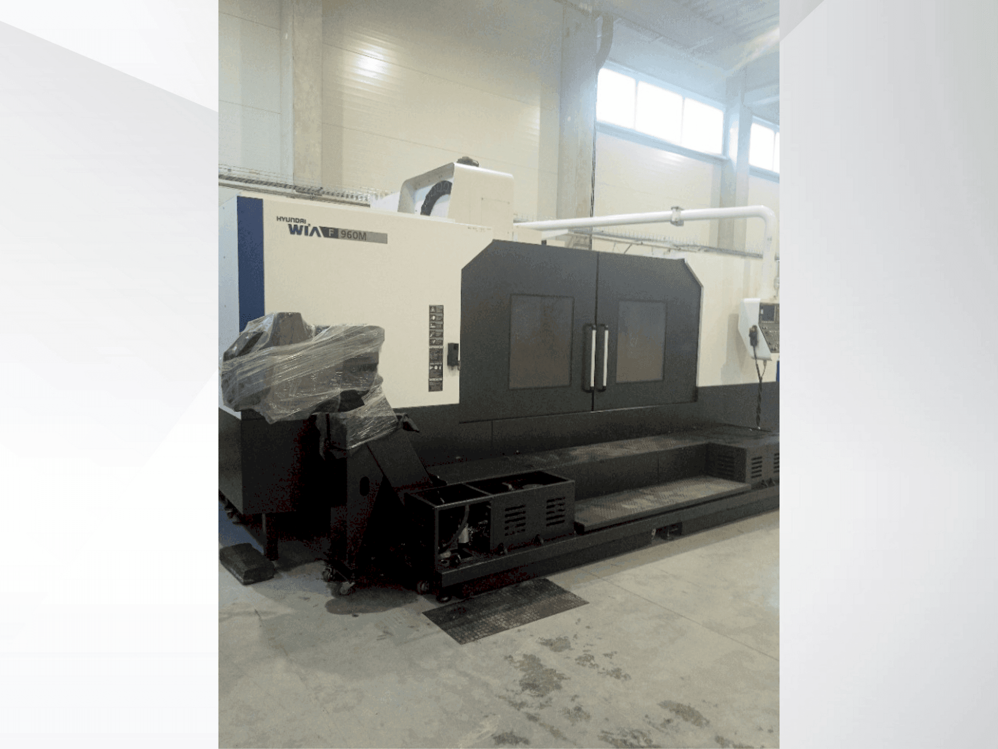 Widok z przodu maszyny Hyundai Wia F 960M