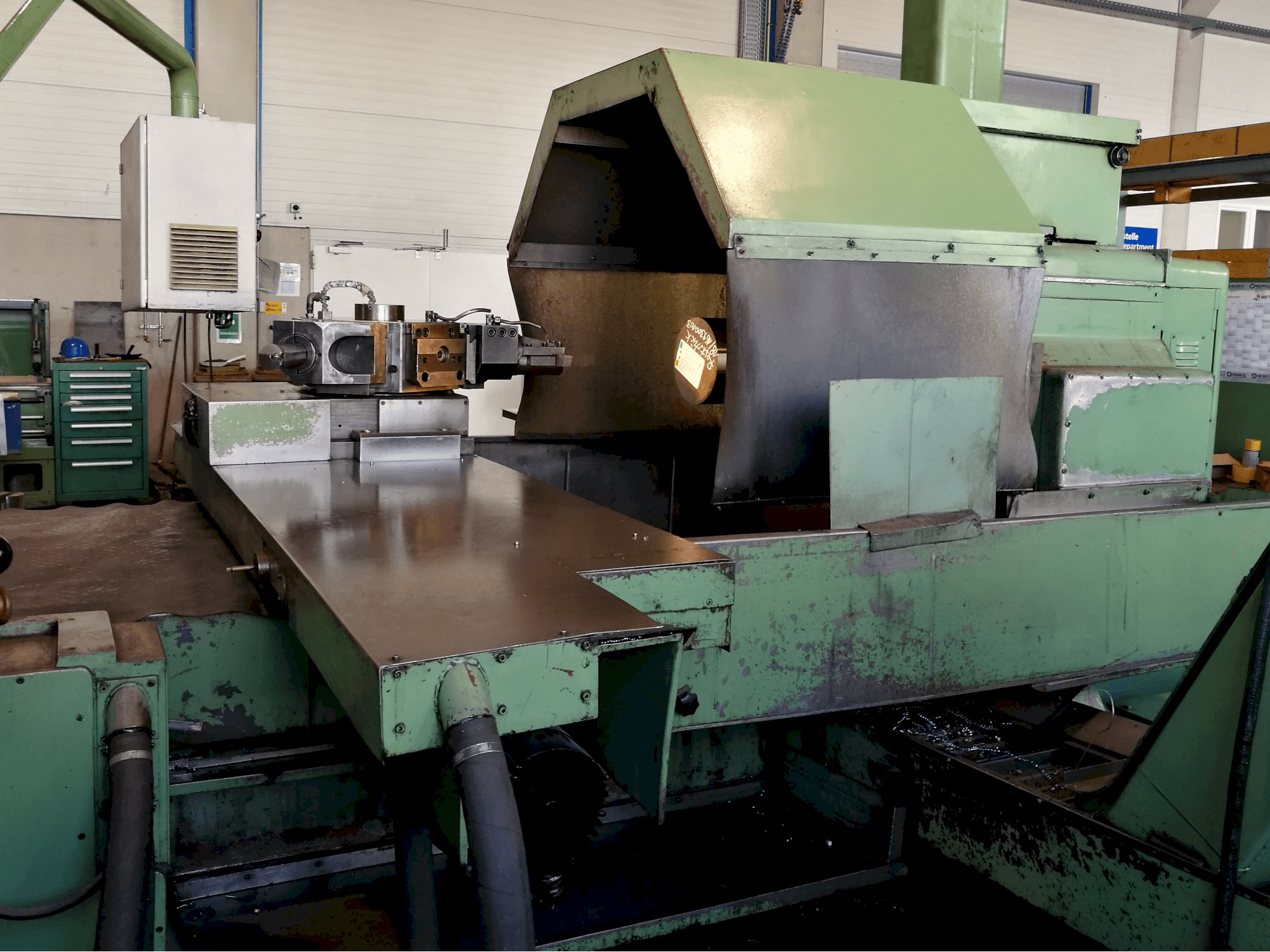 Widok prawej strony maszyny HEID DF NCC 1000