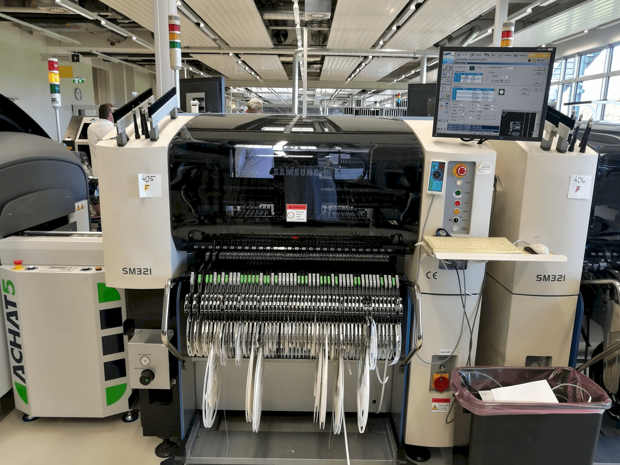 Widok z przodu maszyny Samsung SM 321