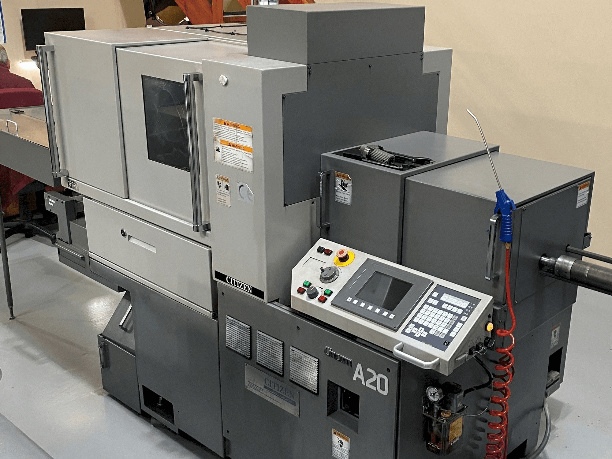 Widok z przodu maszyny Citizen A20VIPL