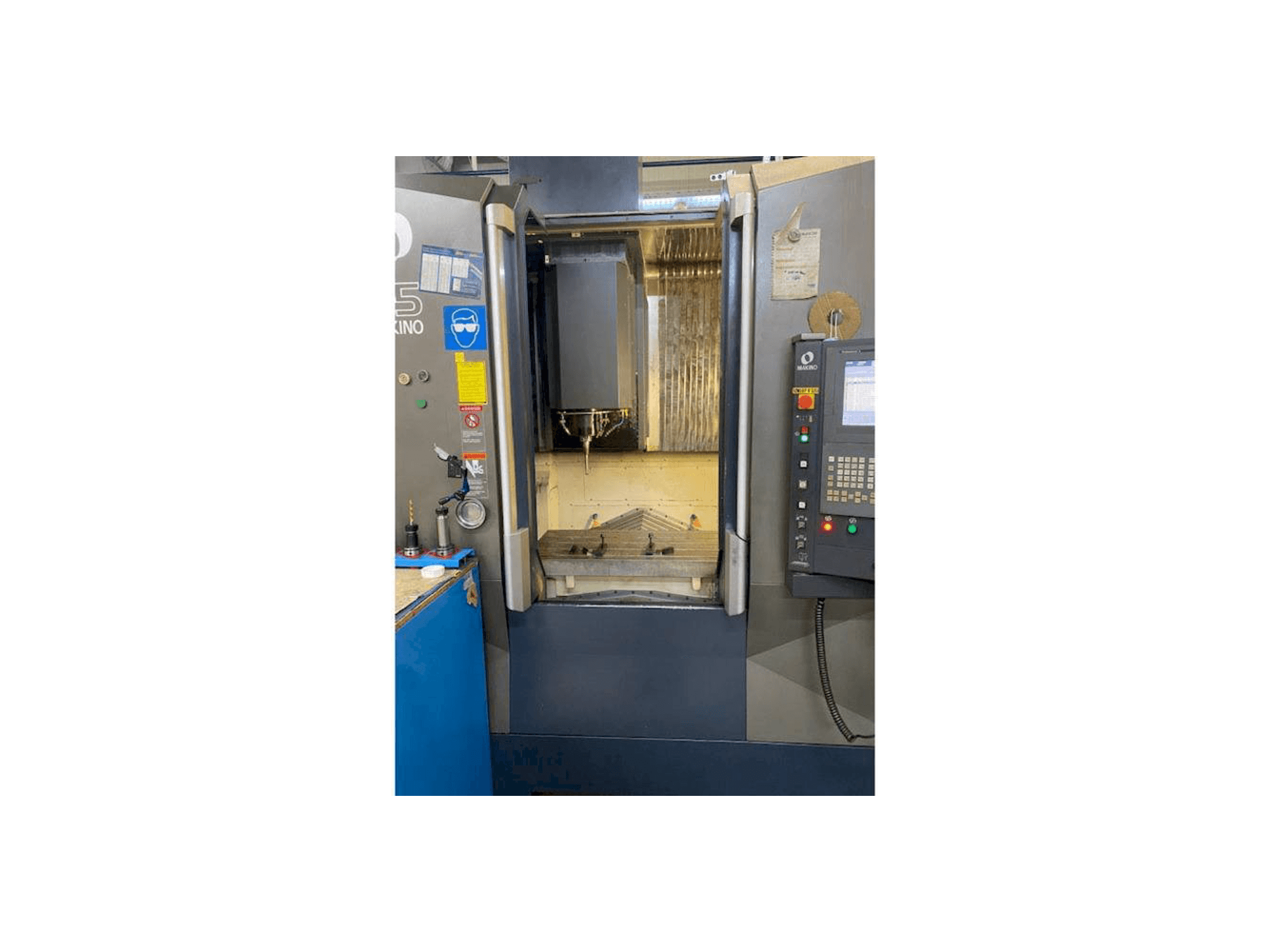 Widok z przodu maszyny Makino F5