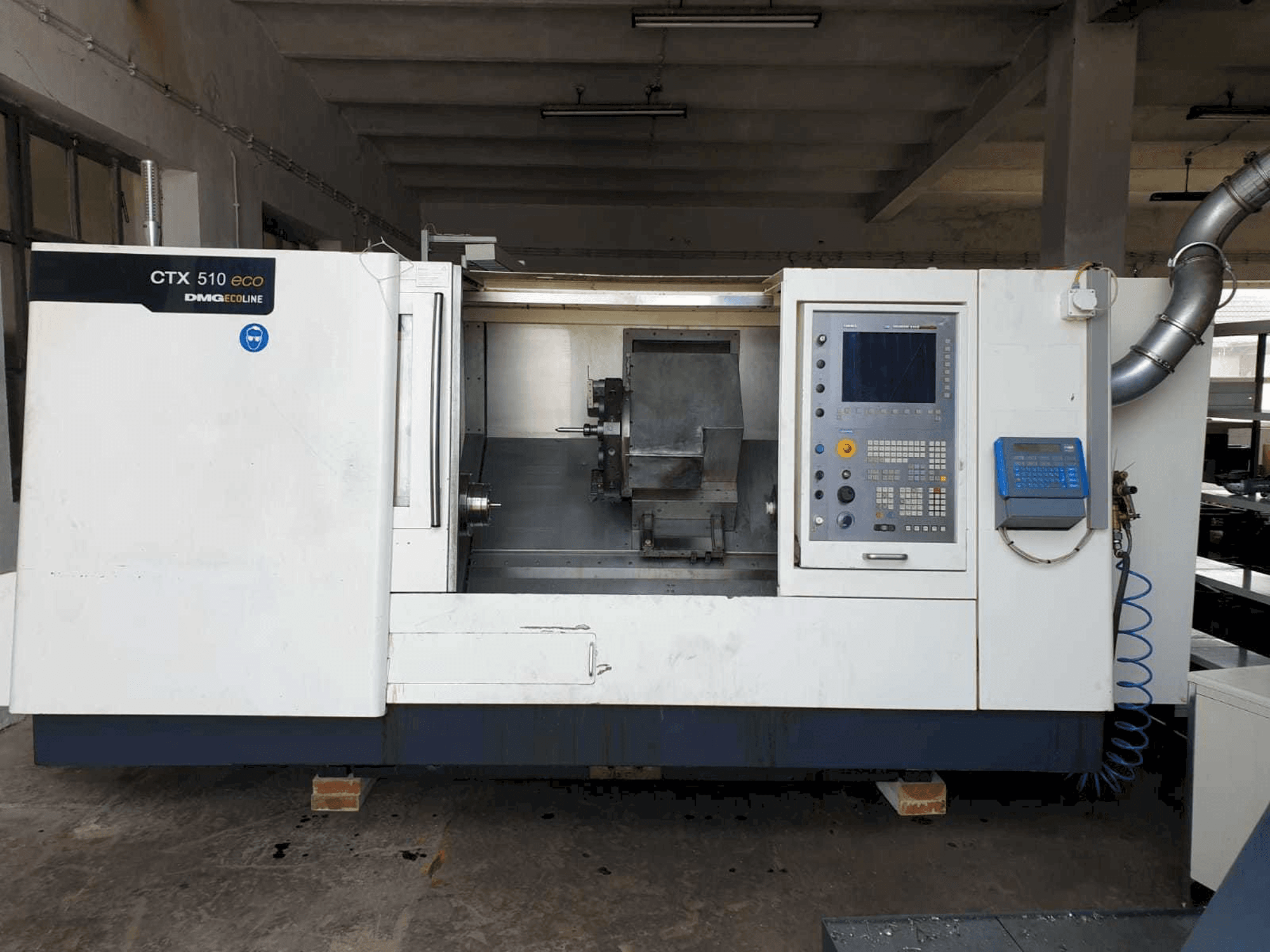 Widok z przodu maszyny DMG MORI CTX510 eco V3