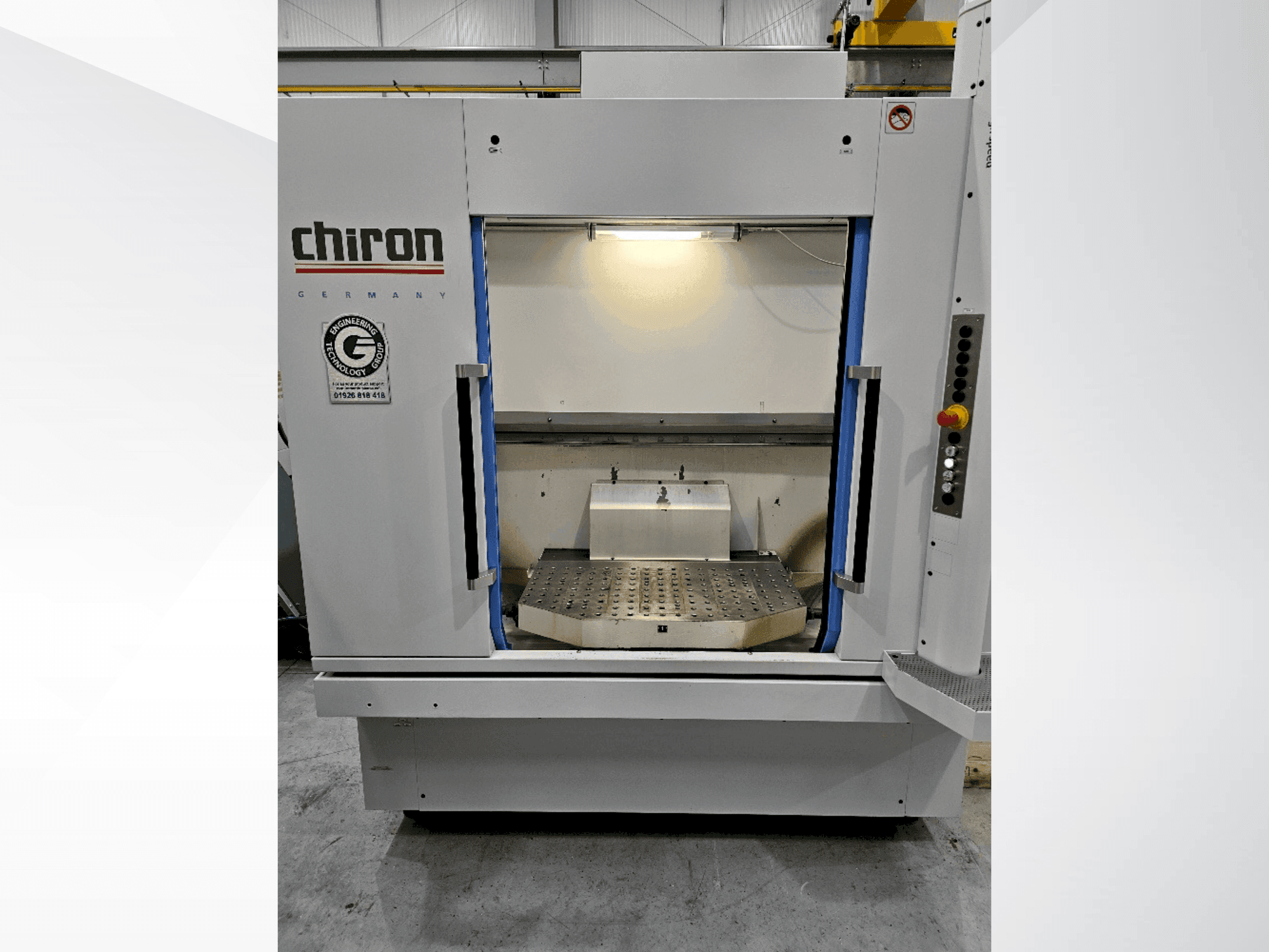 Widok z przodu maszyny CHIRON DZ15W MAGNUM HS