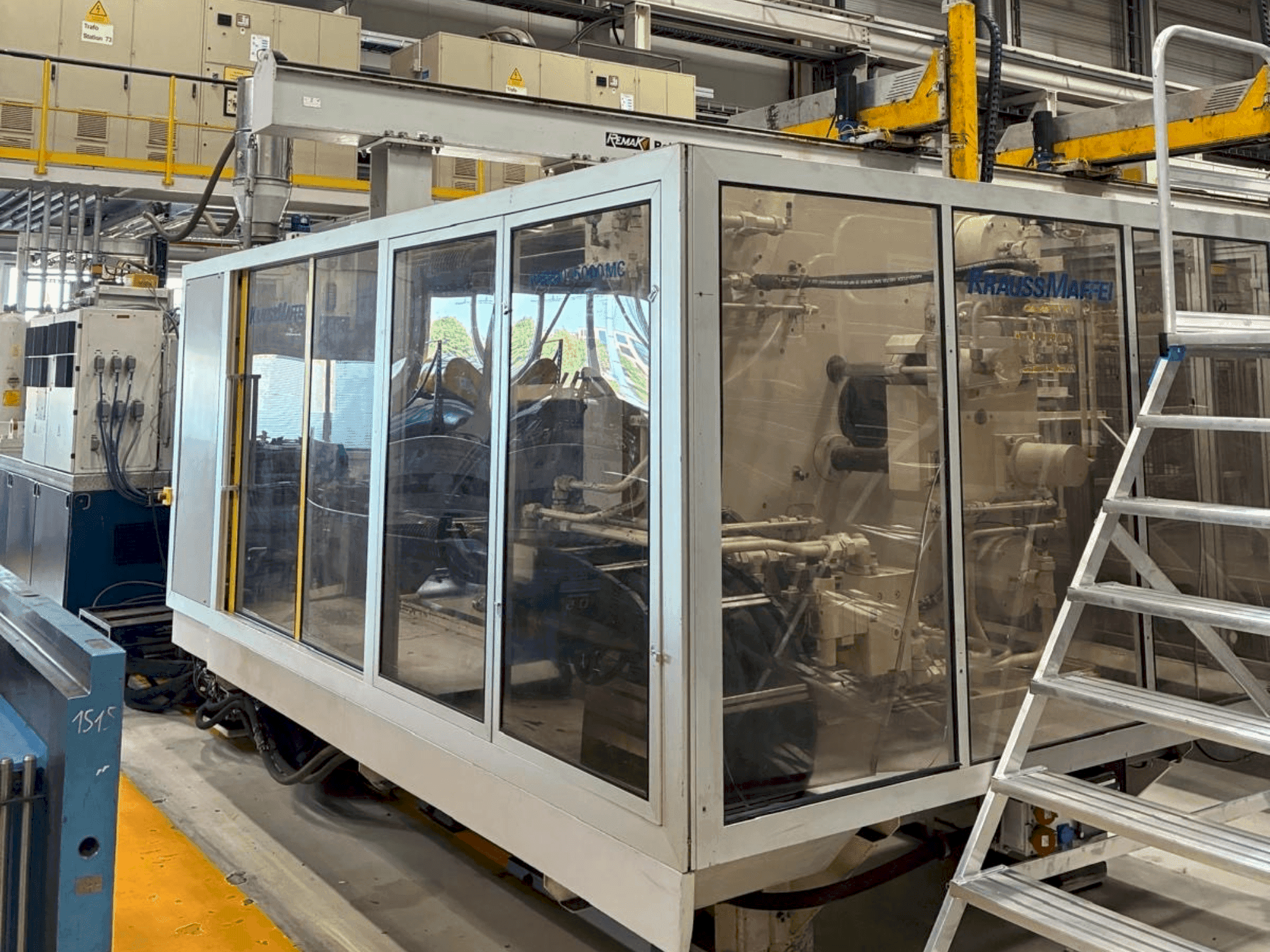 Widok z przodu maszyny Krauss Maffei 800-5000MC4