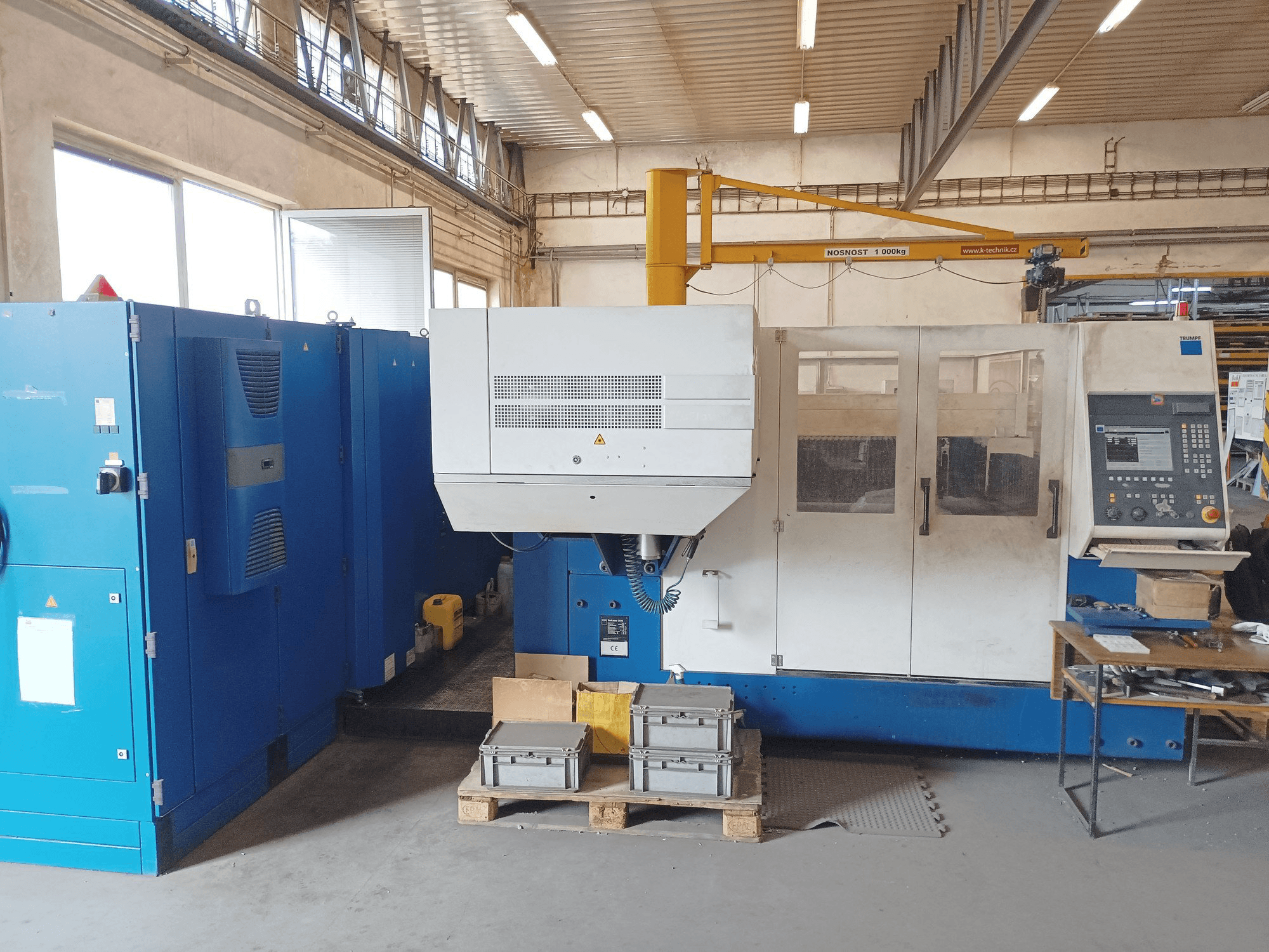 Widok z przodu maszyny TRUMPF Trulaser 3030