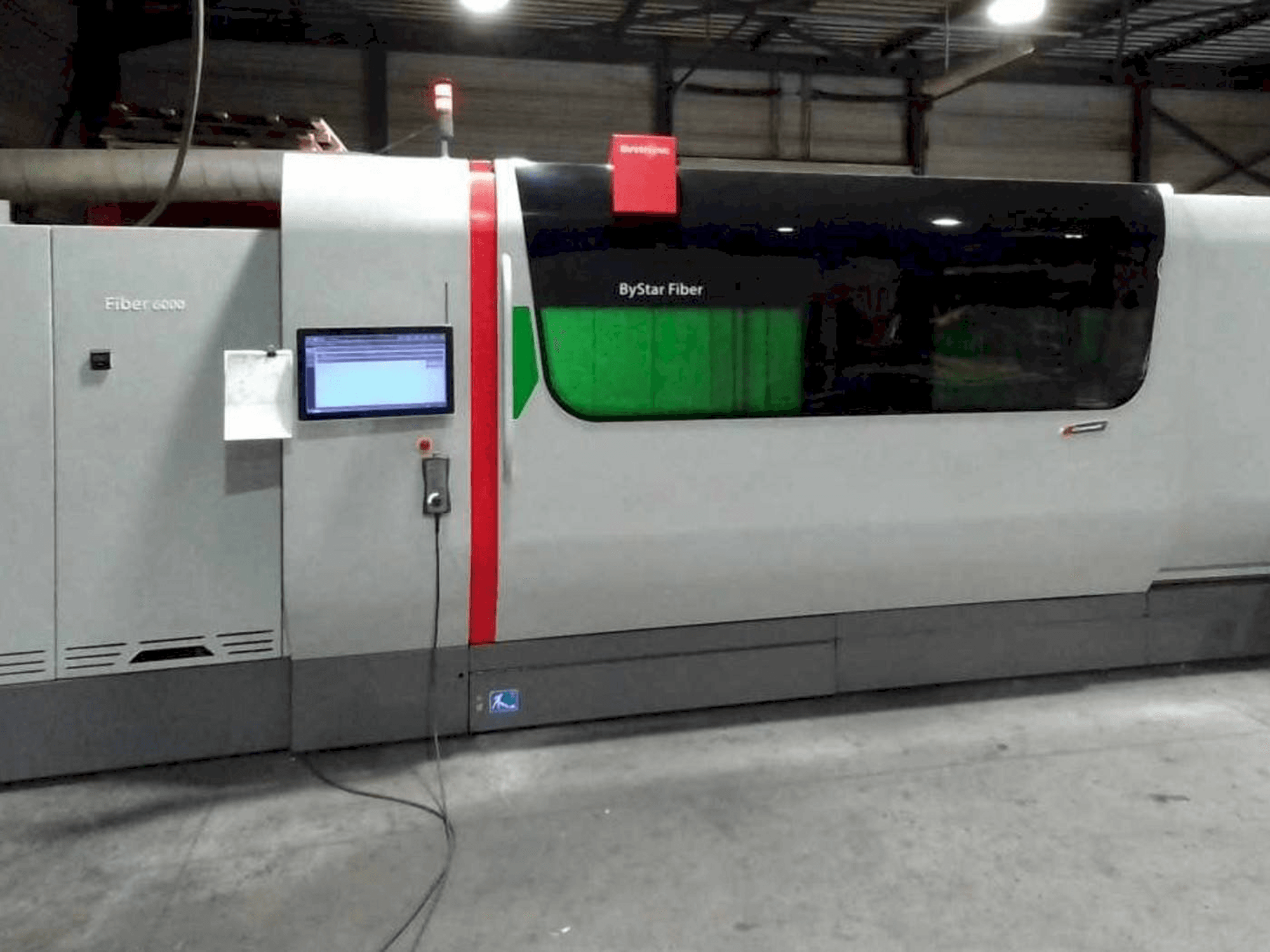 Widok z przodu maszyny Bystronic Bystar 3015 6KW Fiber