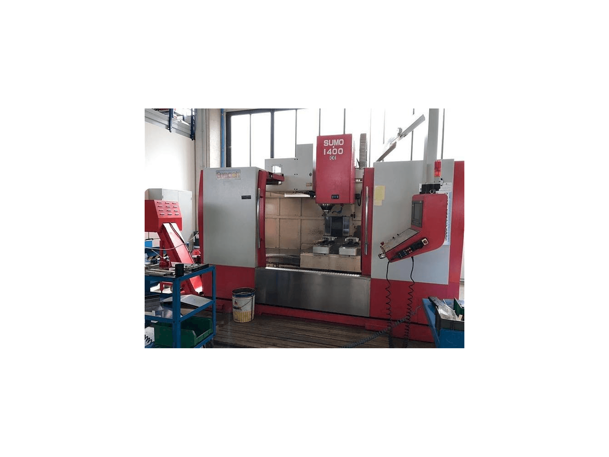 Widok z przodu maszyny Eumach SUMO 1400