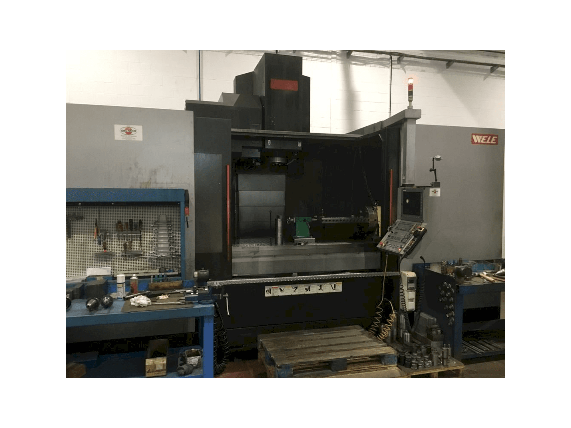 Widok z przodu maszyny Wele AA2090