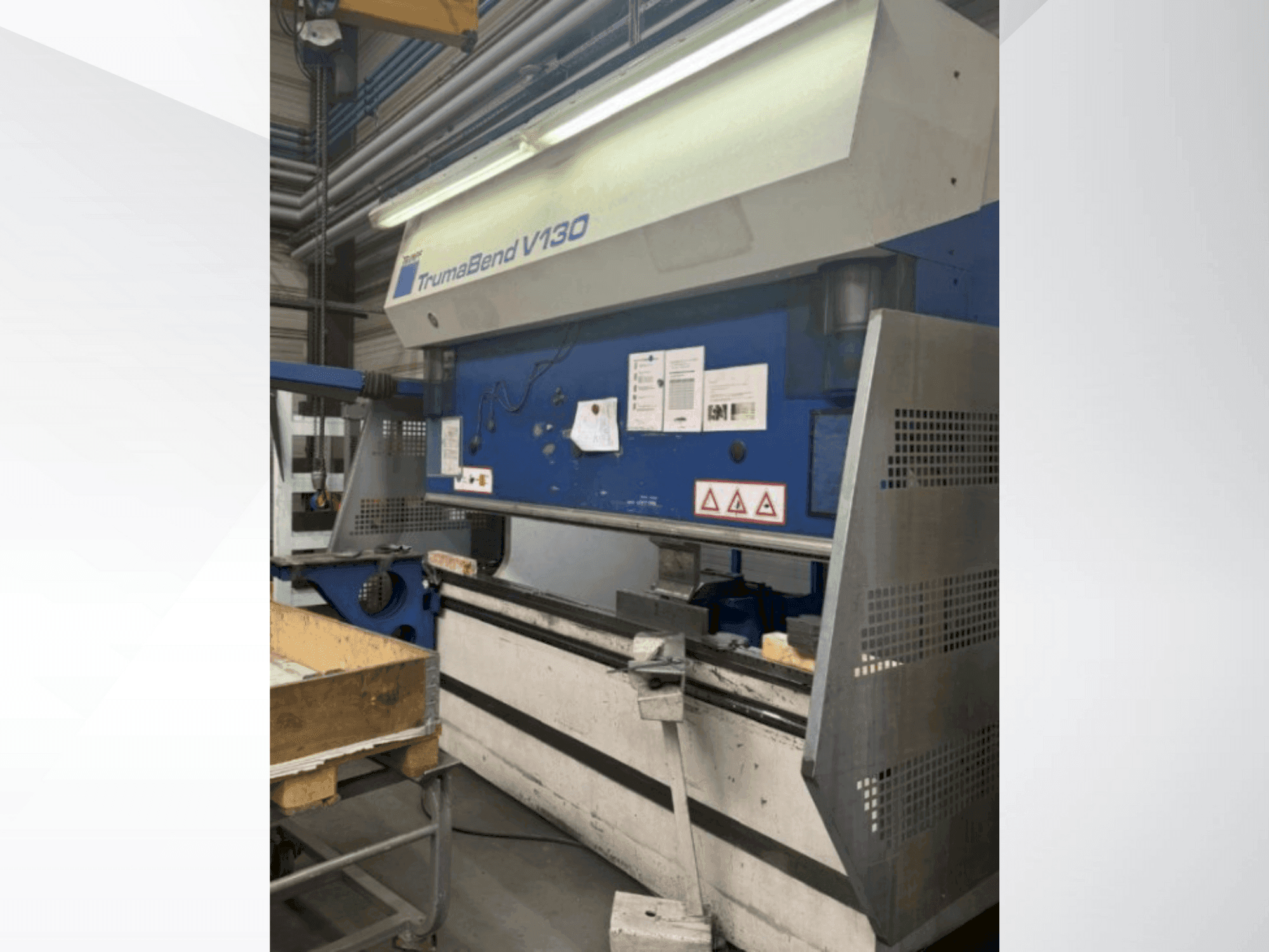 Widok z przodu maszyny TRUMPF Trumabend V130