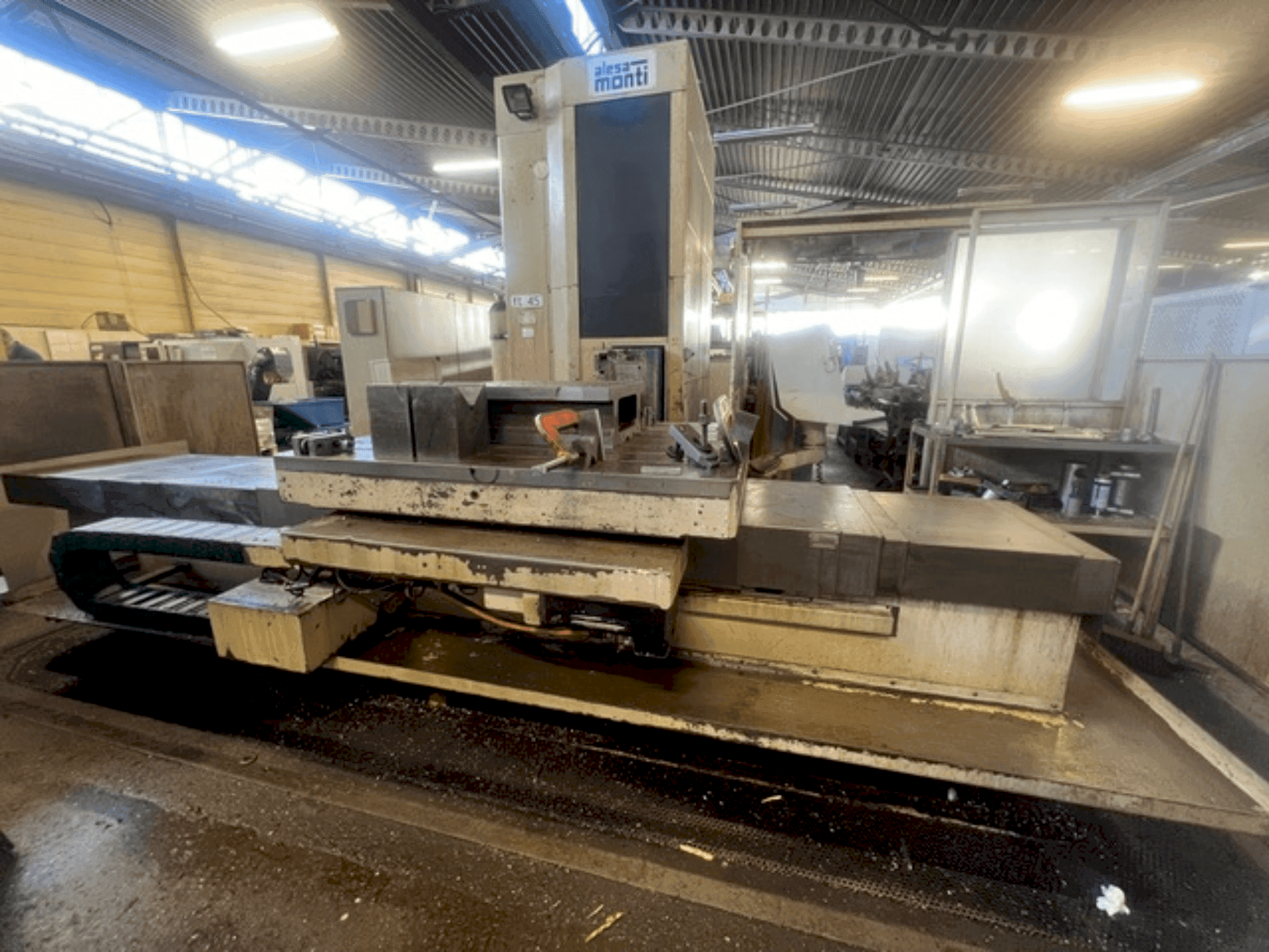 Widok z przodu maszyny ALESA MONTI FT45TG