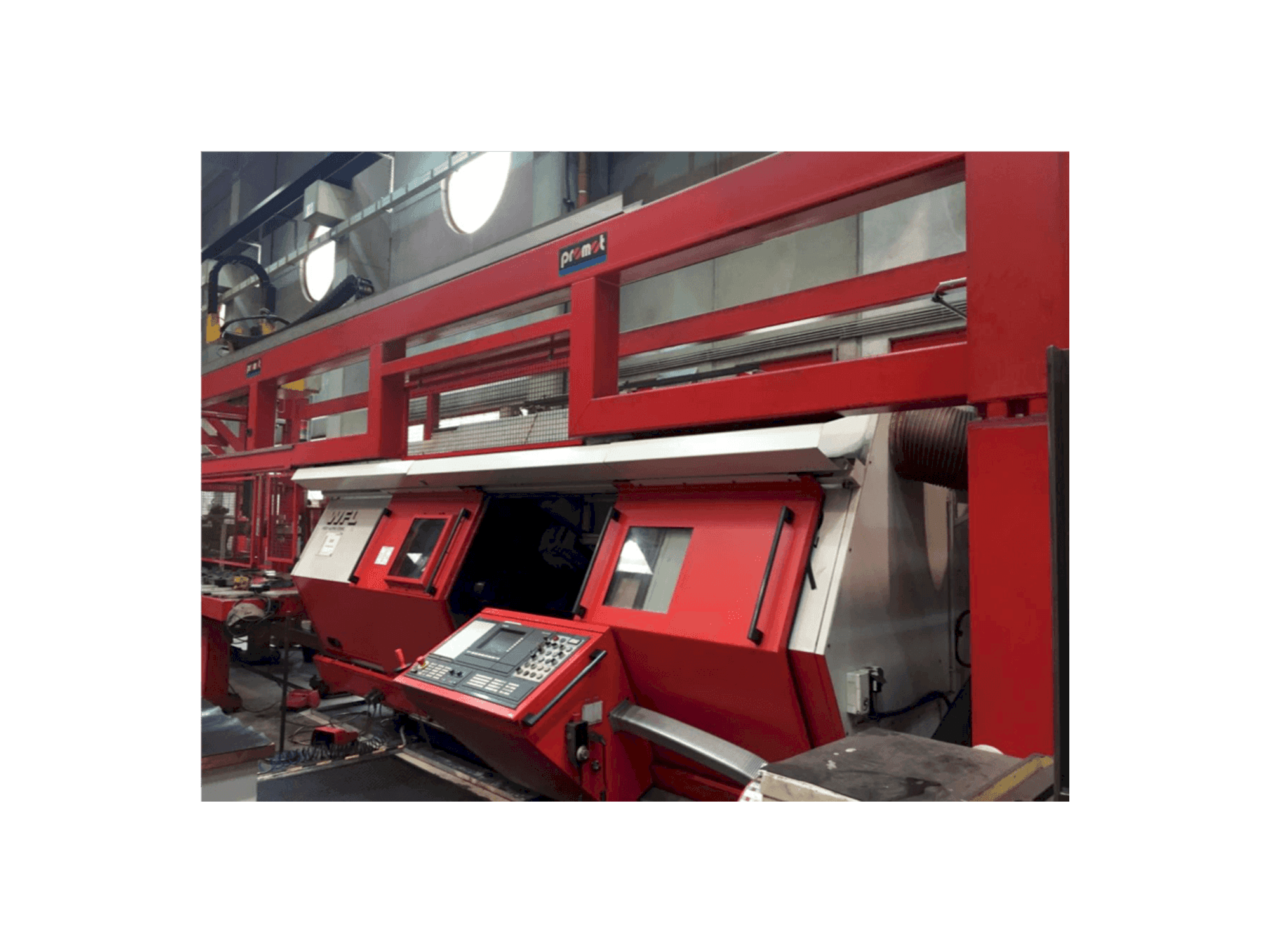 Widok z przodu maszyny WFL M50