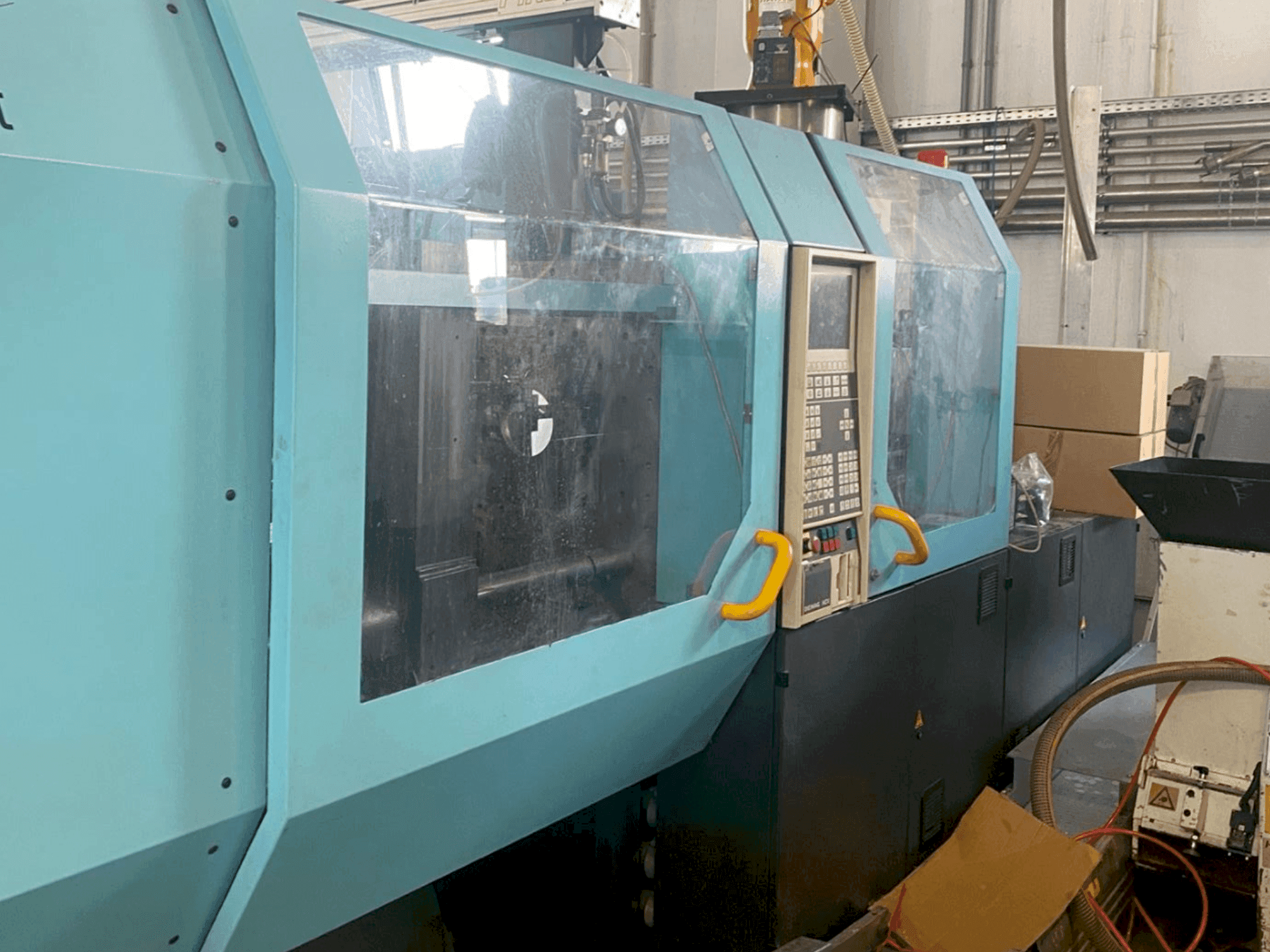 Widok z przodu maszyny DEMAG Ergotech Compact 1500-610