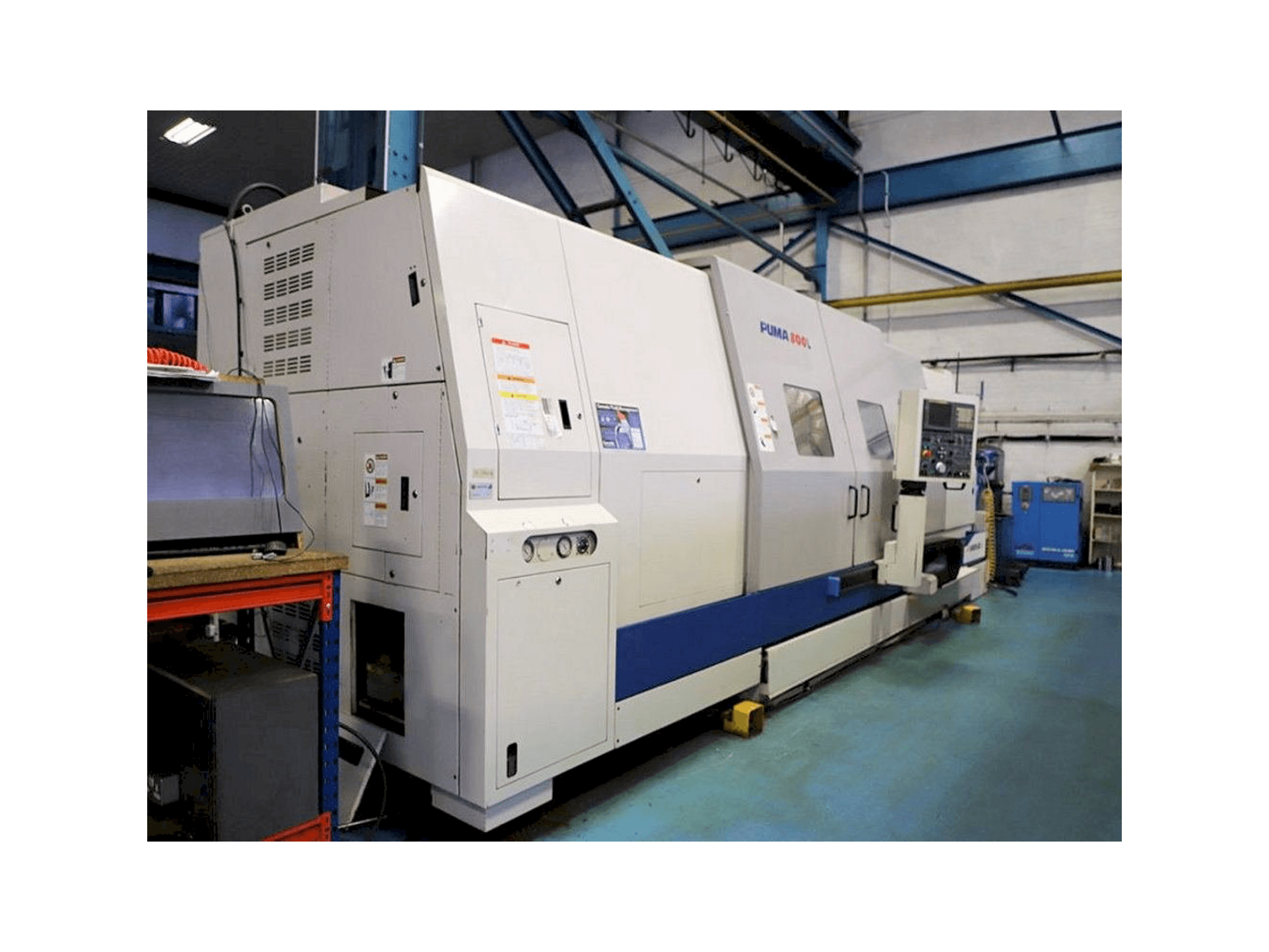 Widok z przodu maszyny Doosan Puma 800L