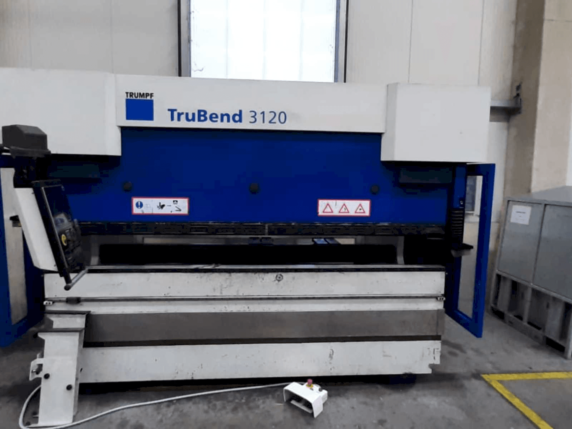 Widok z przodu maszyny Trumpf TruBend 3120