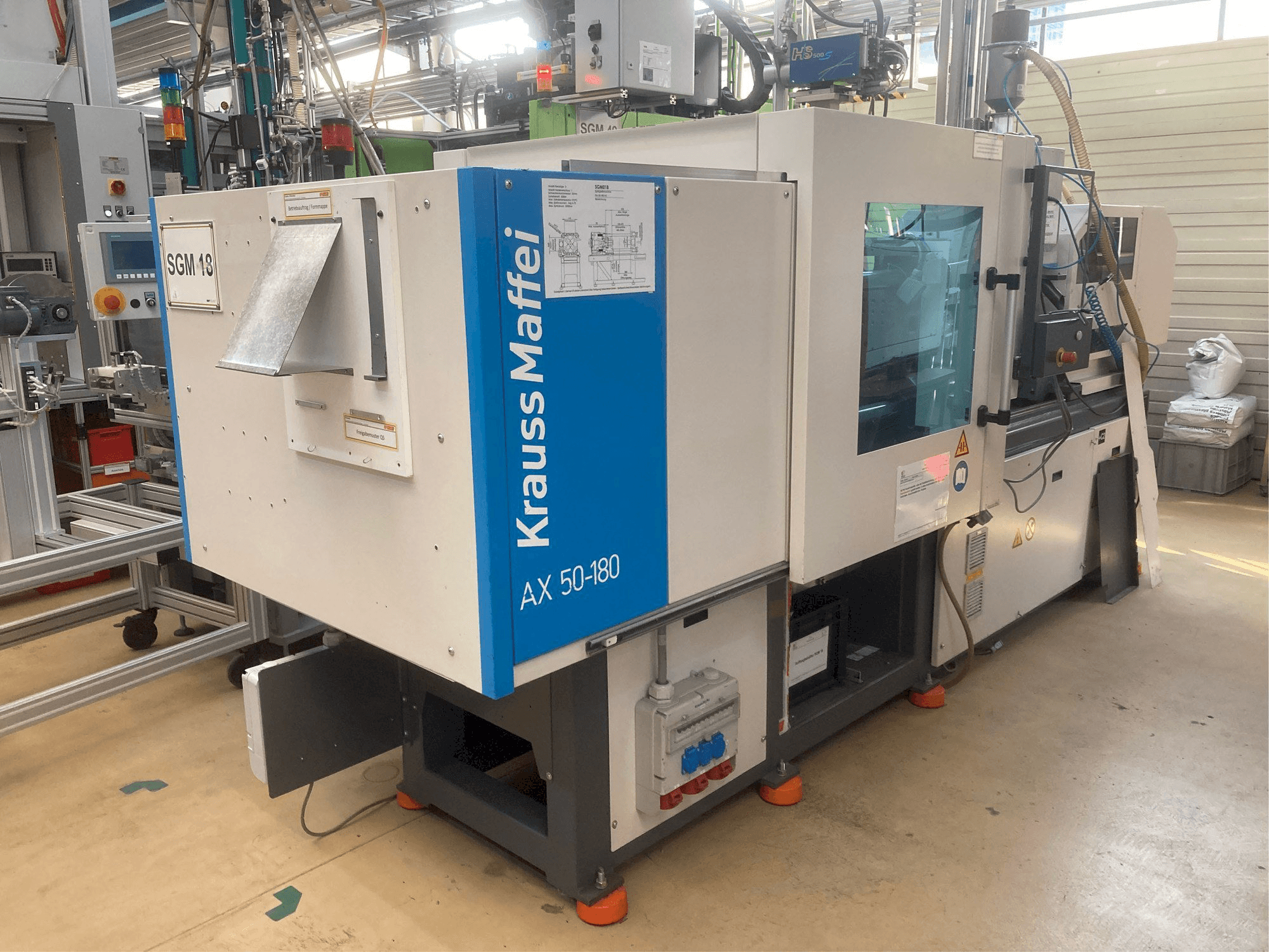 Widok lewej strony maszyny Krauss Maffei AX 50-180