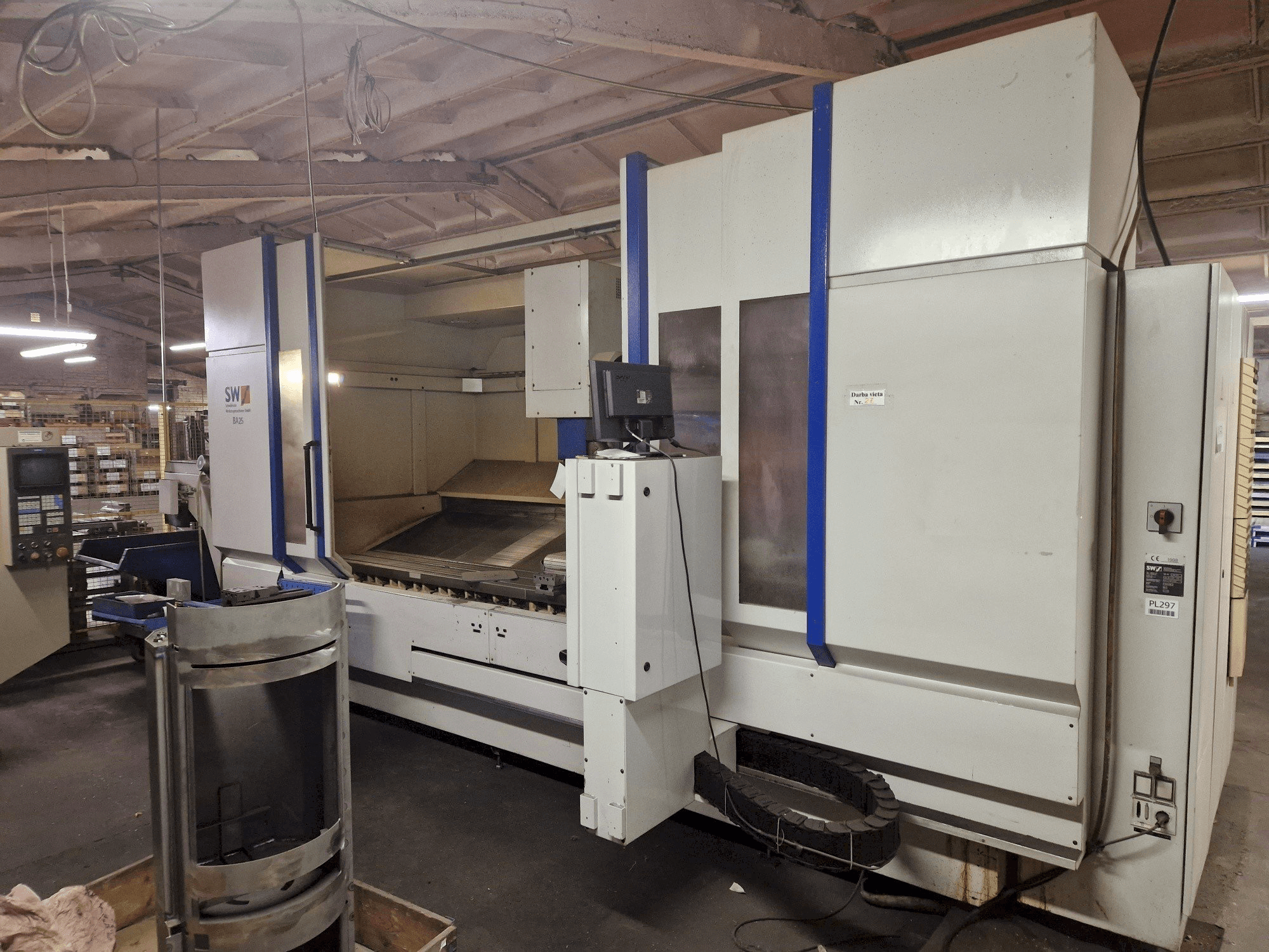 Widok z przodu maszyny SW BA 25