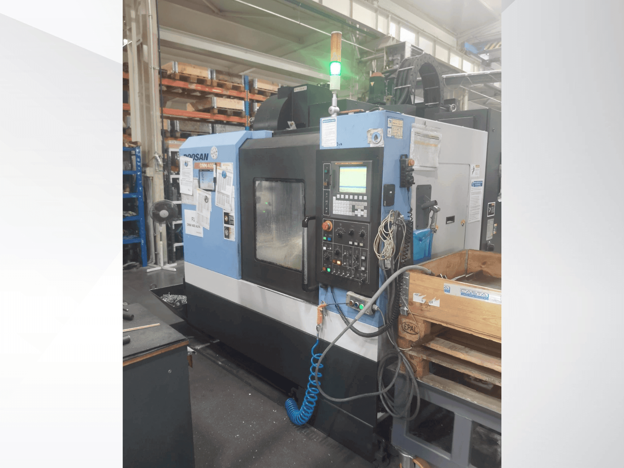 Widok z przodu maszyny DOOSAN DNM 400A