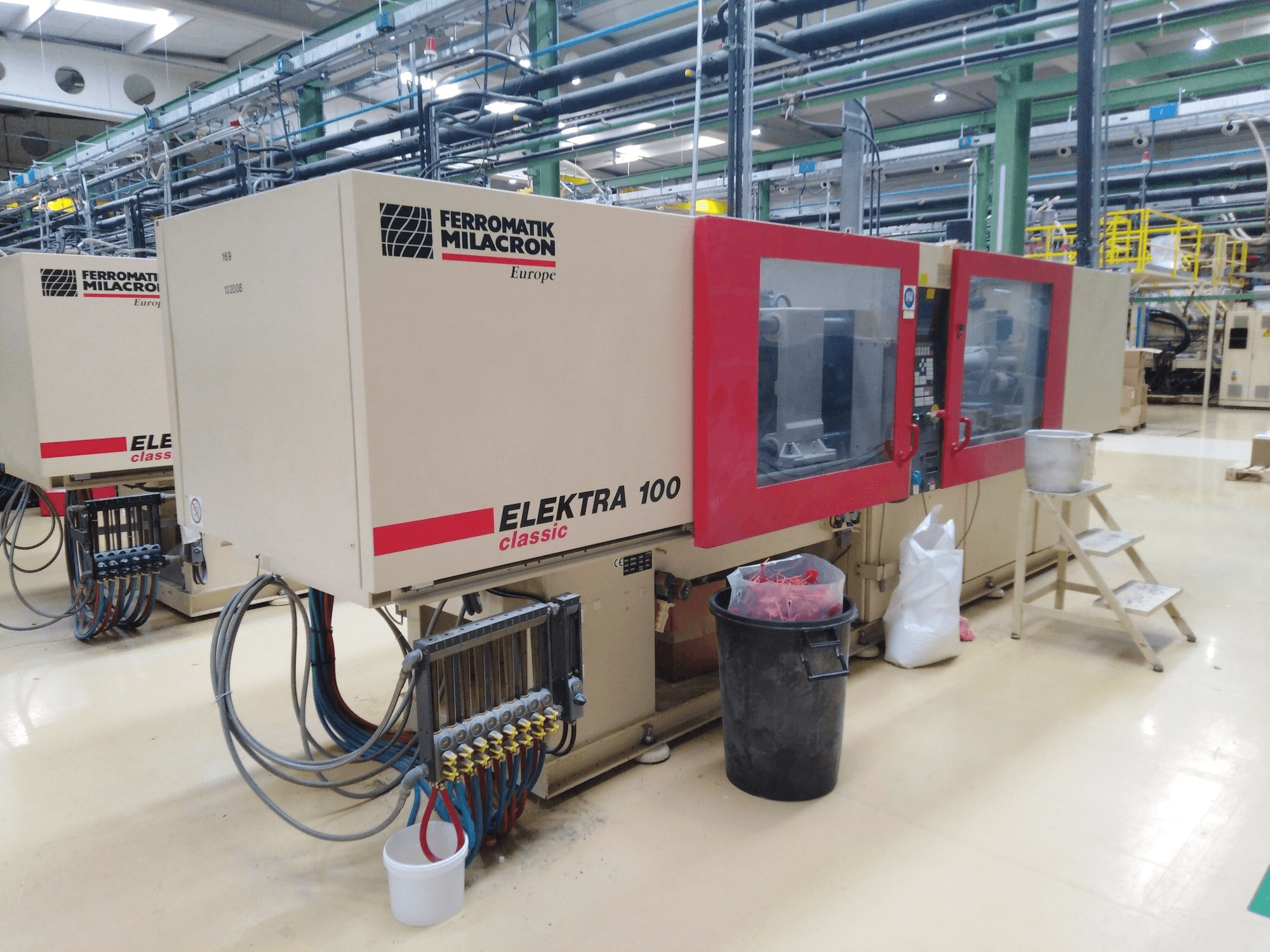 Widok z przodu maszyny Ferromatik Electra 100