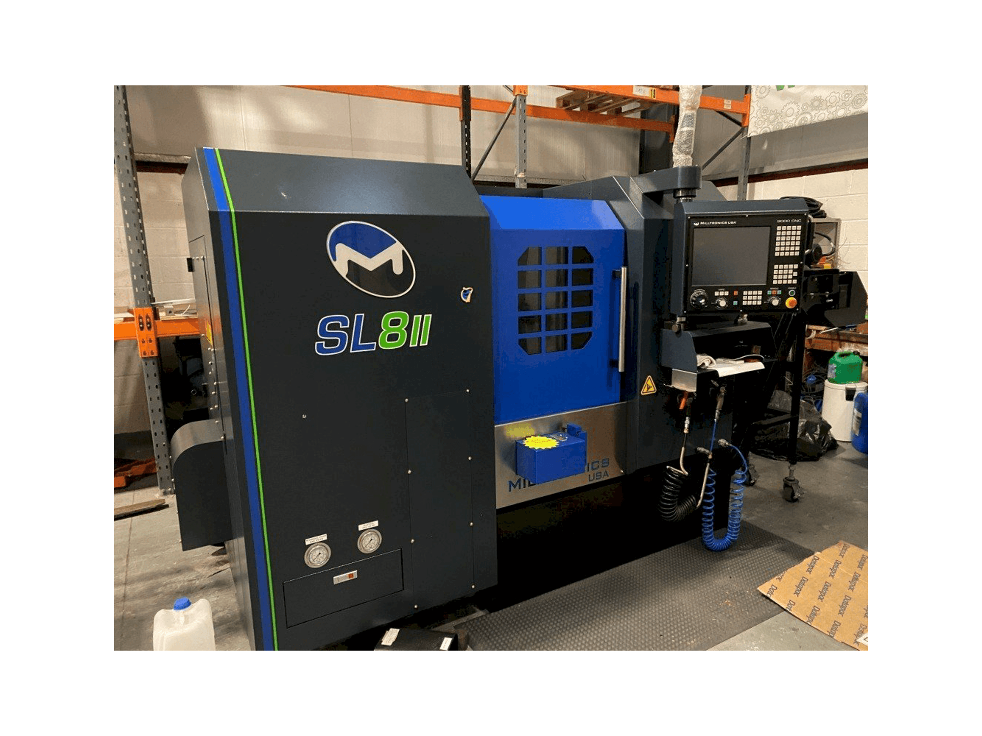 Widok z przodu maszyny MILLTRONICS SL8-II