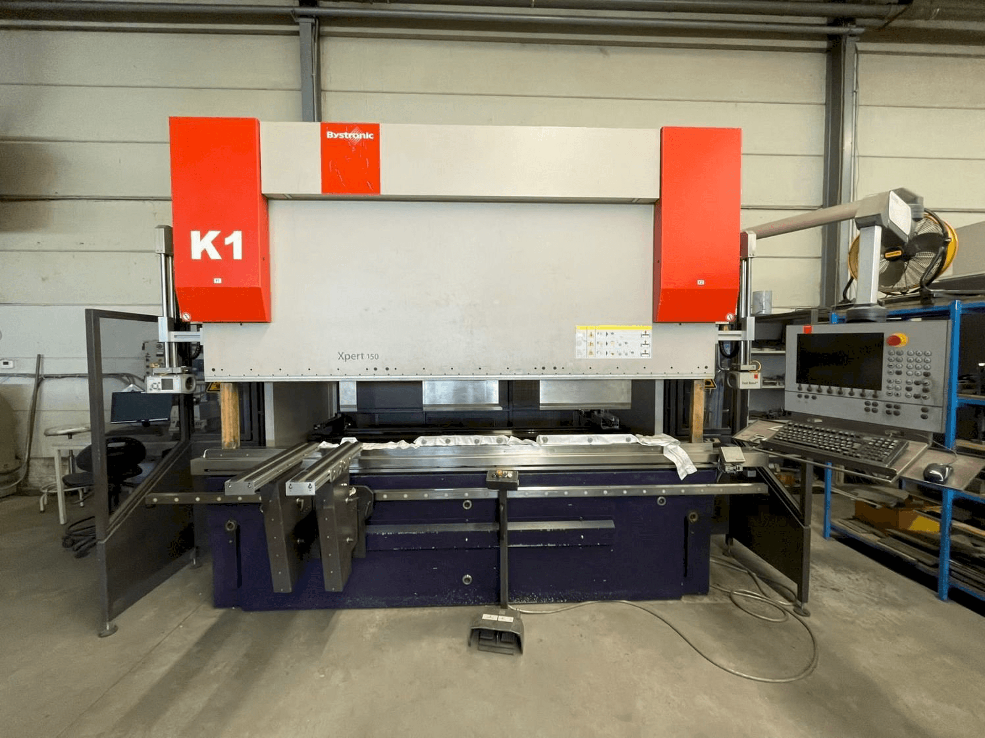 Widok z przodu maszyny Bystronic Xpert 150 x 3100
