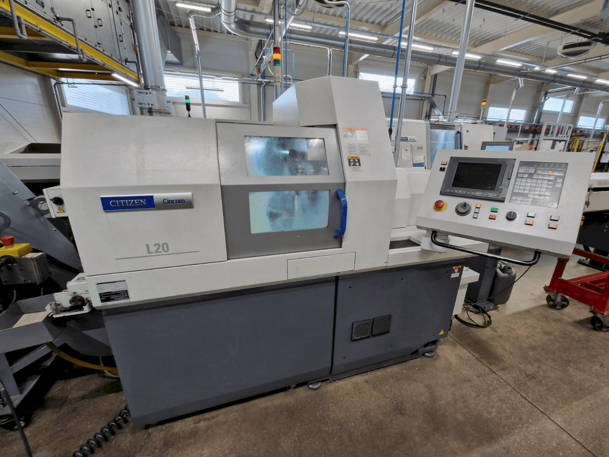 Widok z przodu maszyny Citizen CITIZEN Cincom L20E-2M8