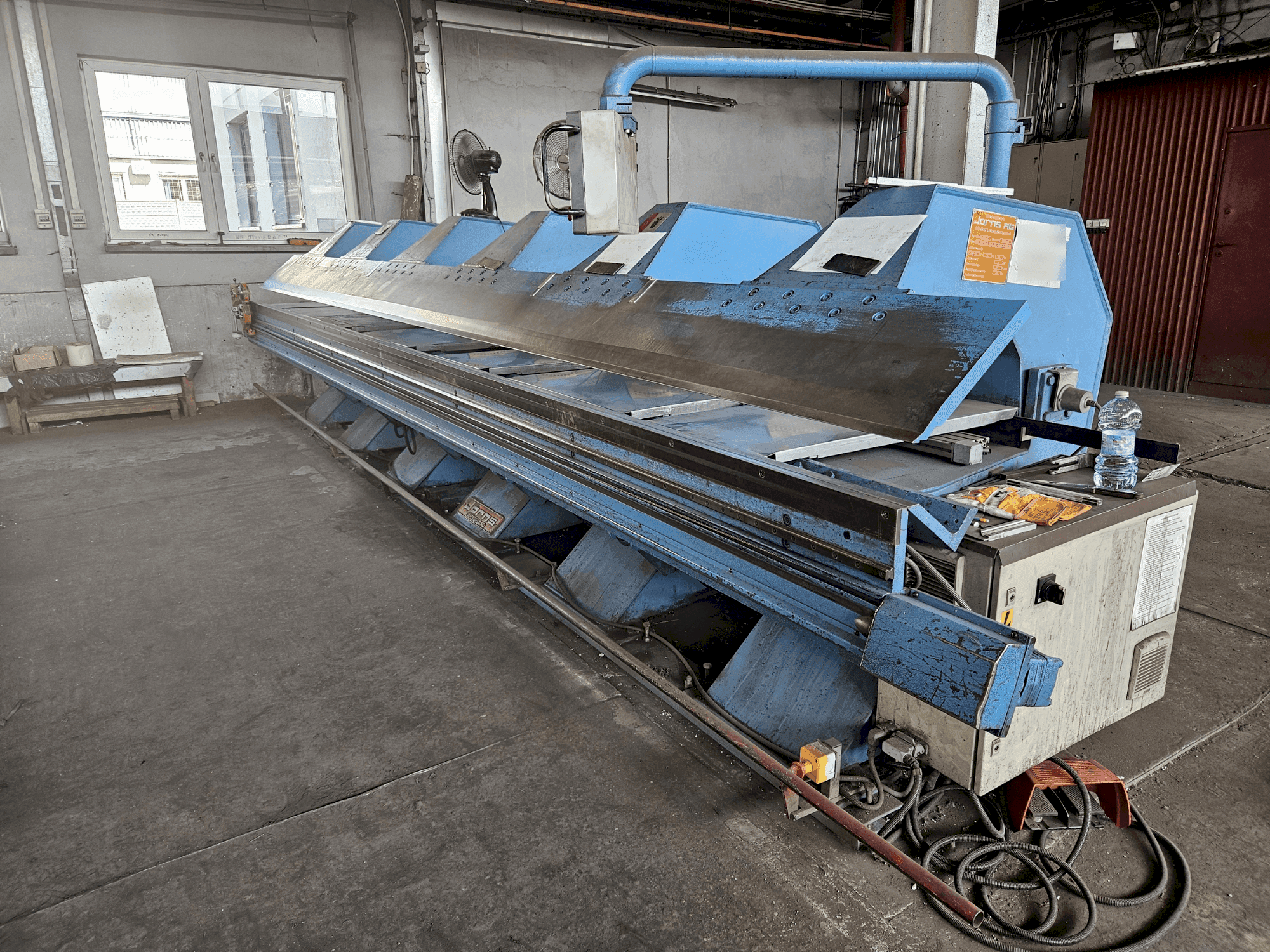 Widok z przodu maszyny Jorns MAXI LINE 200SW