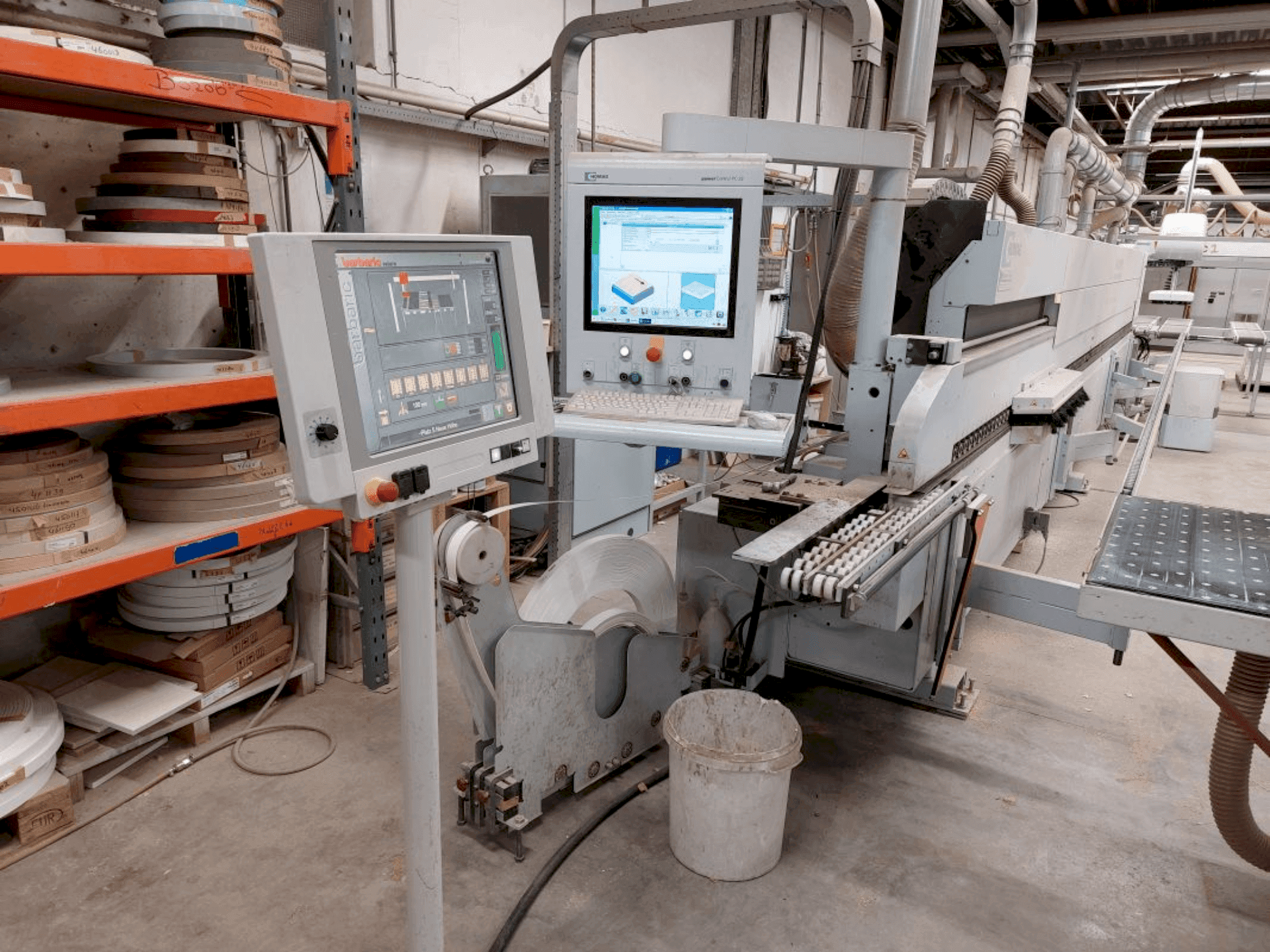 Widok z przodu maszyny HOMAG KAL 330/9/A6/L