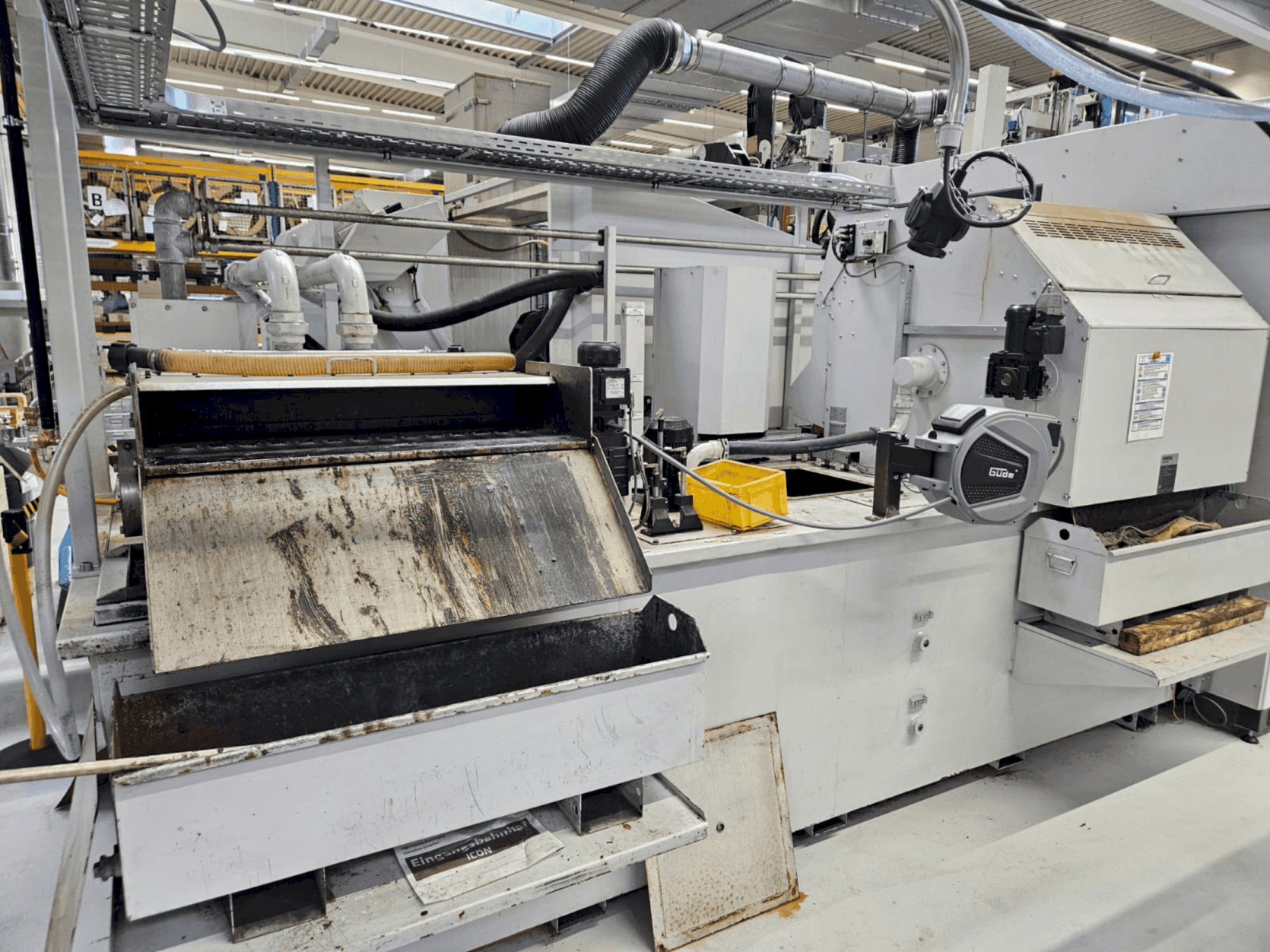 Widok z przodu maszyny ICON 6-250