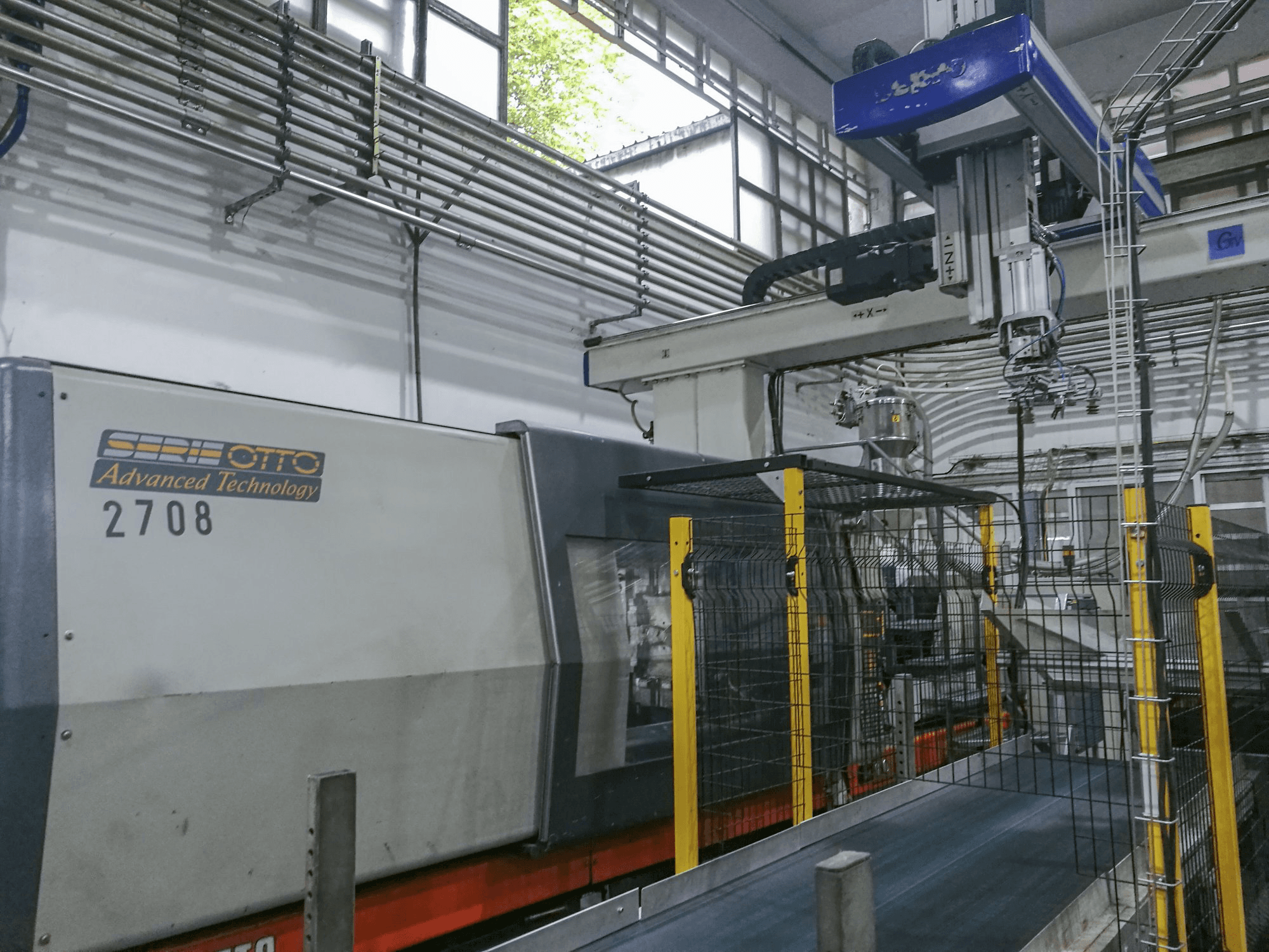 Widok z lewej 1 maszyny SANDRETTO 2054-380