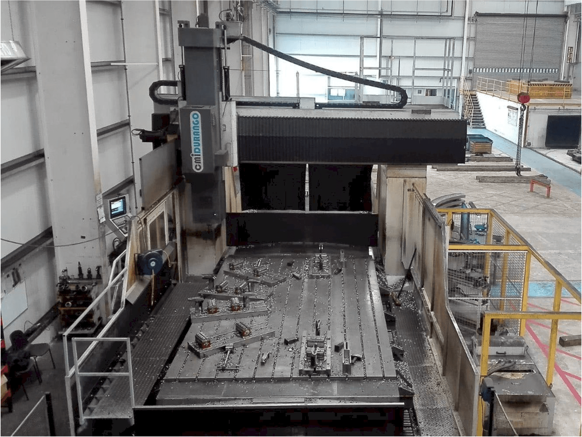 Widok z przodu maszyny cmiDURANGO FPF310-5000