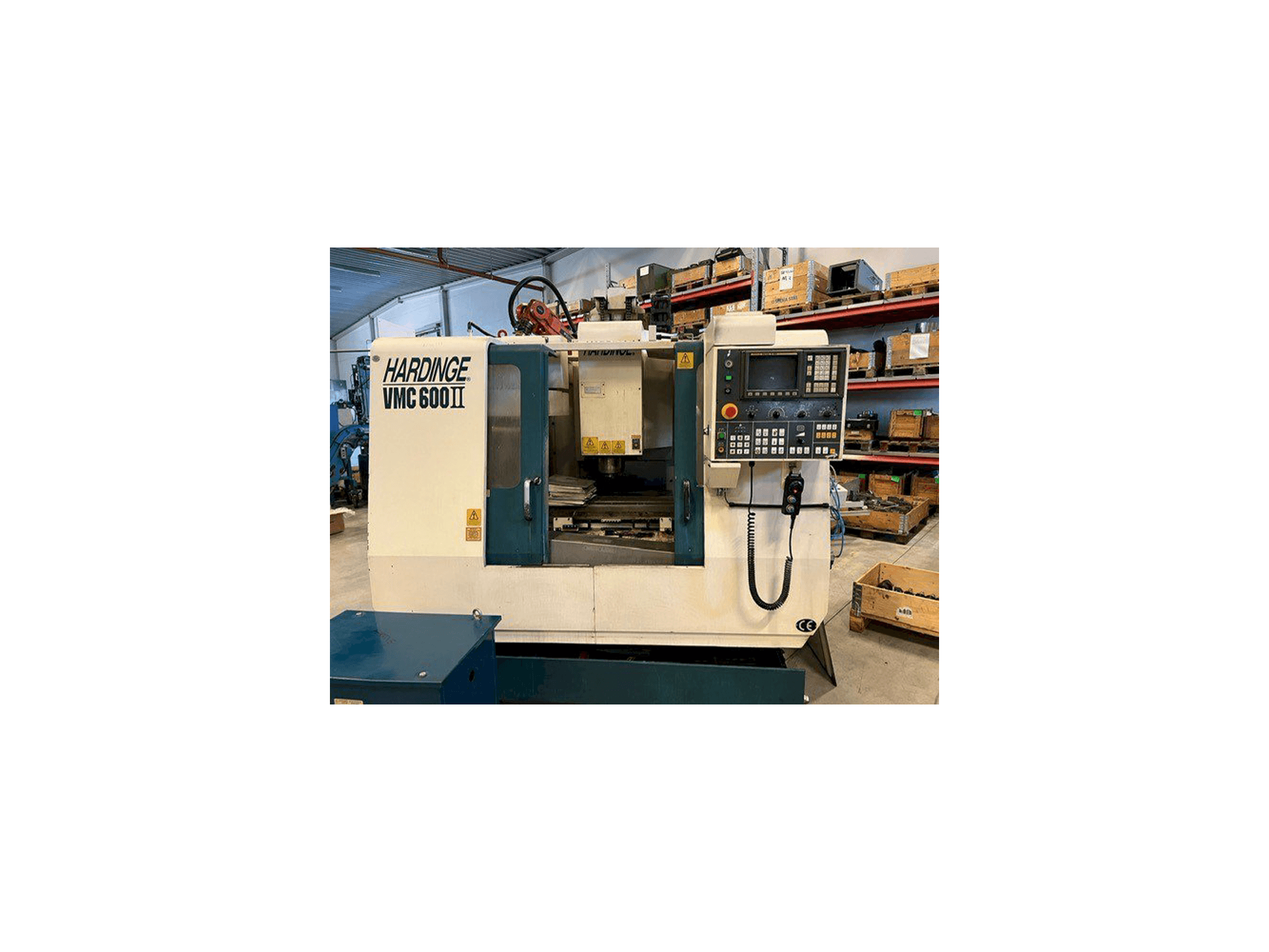 Widok z przodu maszyny HARDINGE VMC 600II