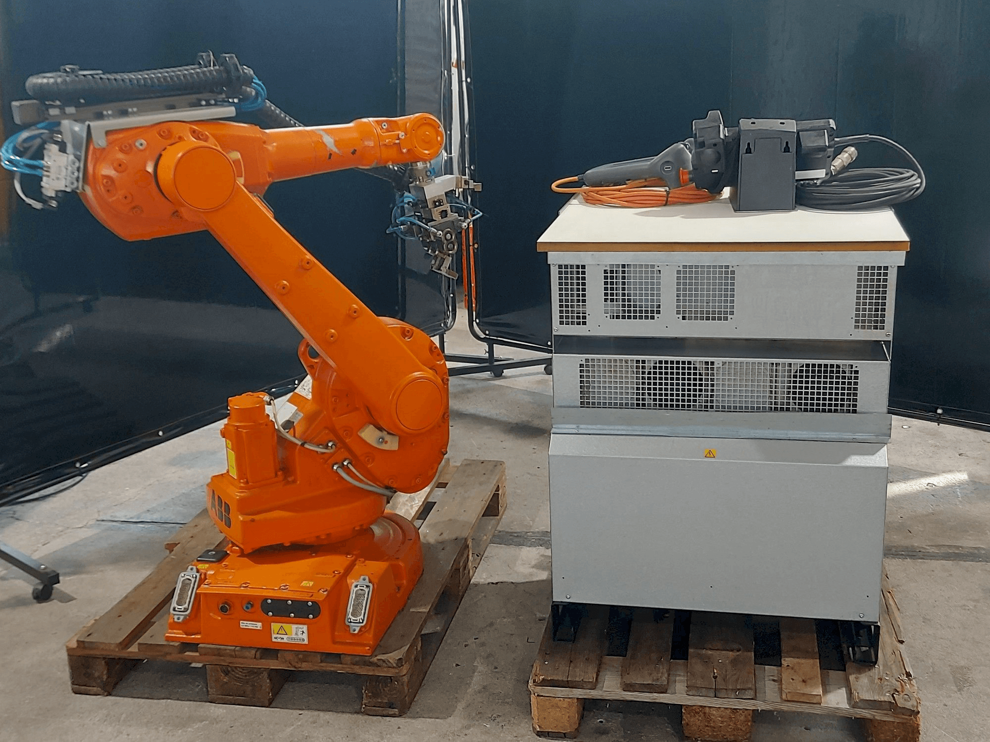 Widok z przodu maszyny ABB IRB1600