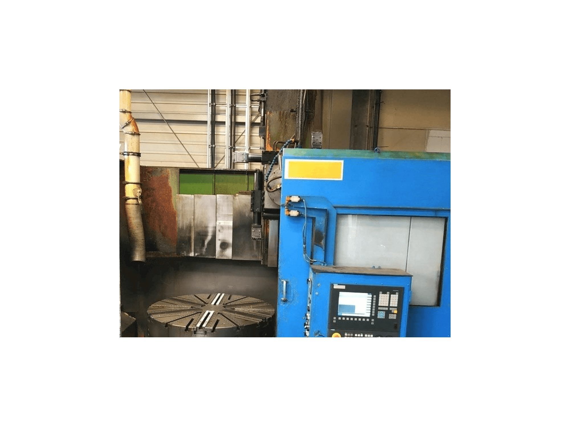 Widok z przodu maszyny Carnaghi AT 1400