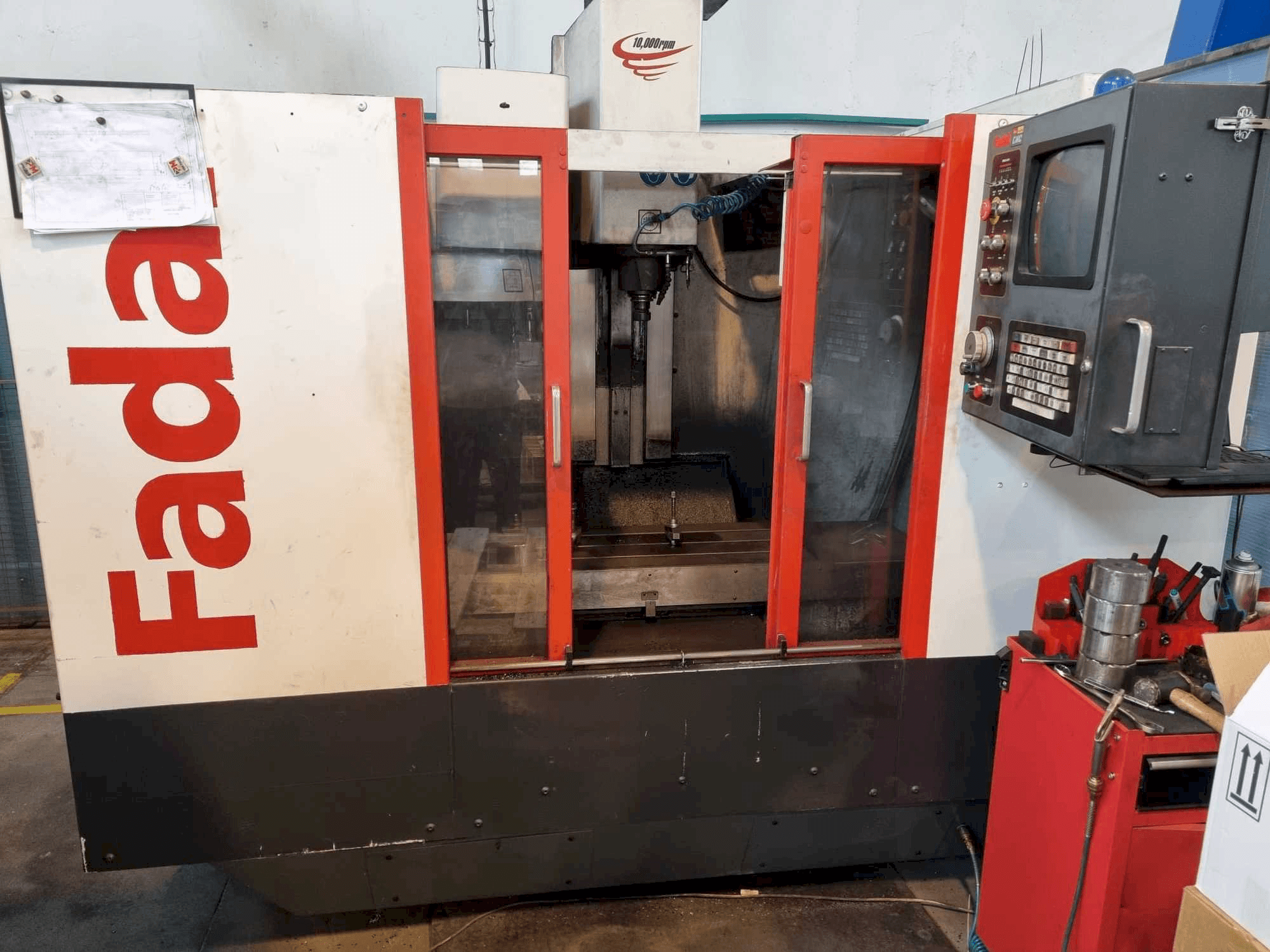 Widok z przodu maszyny FADAL VMC 3016