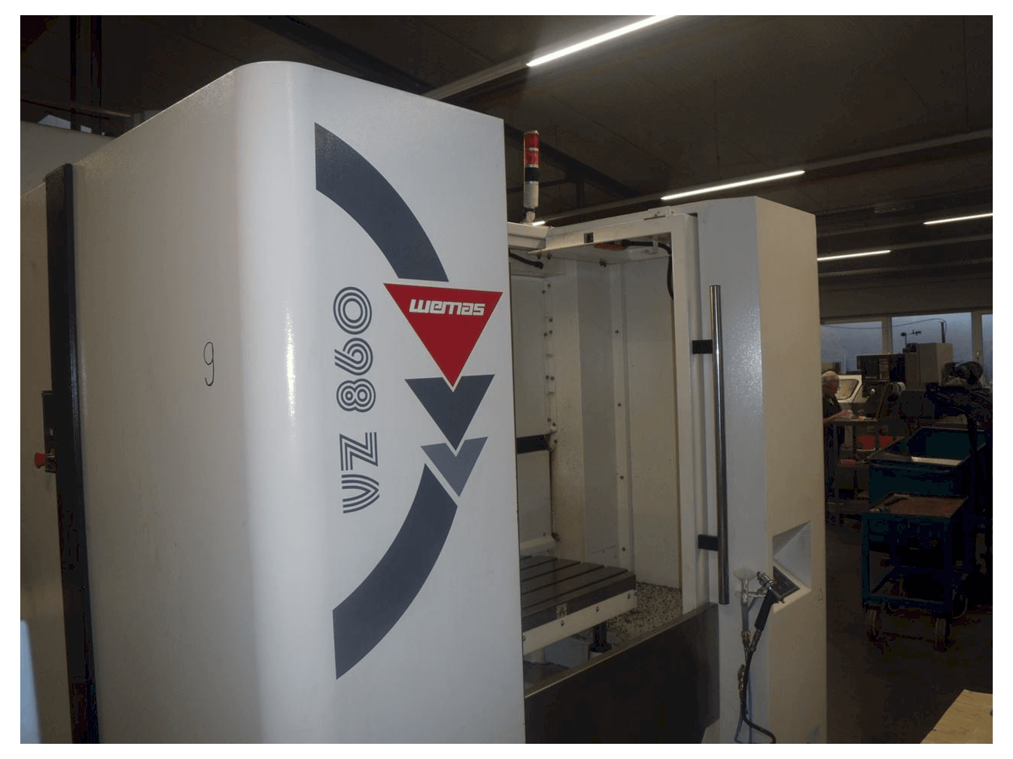 Widok z przodu maszyny WEMAS VZ 860 APC