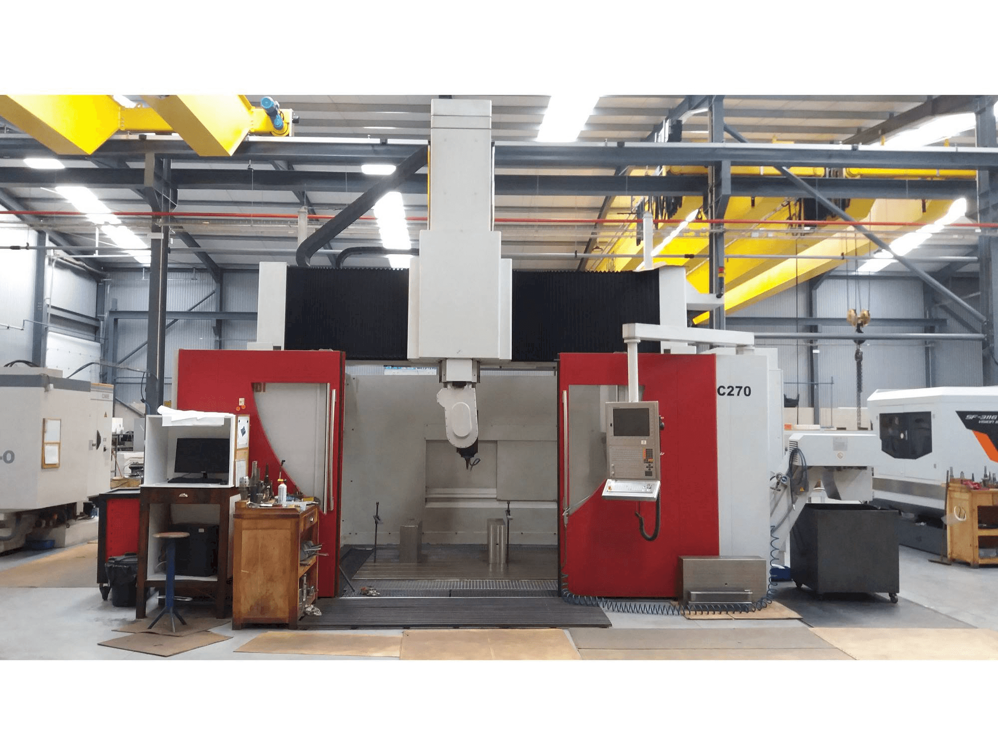 Widok z przodu maszyny Rambaudi RC 270