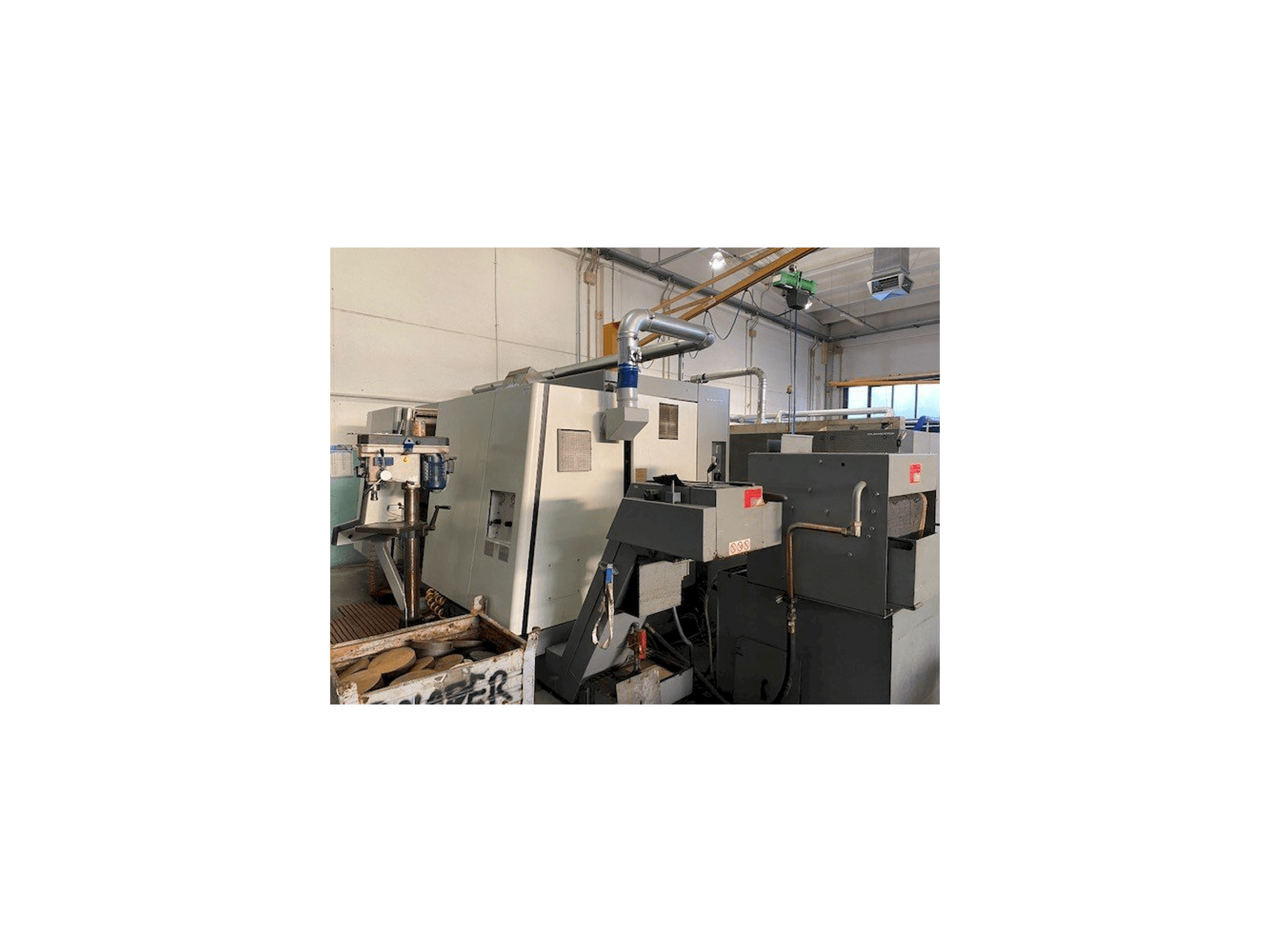 Widok z przodu maszyny Gildemeister GMX200