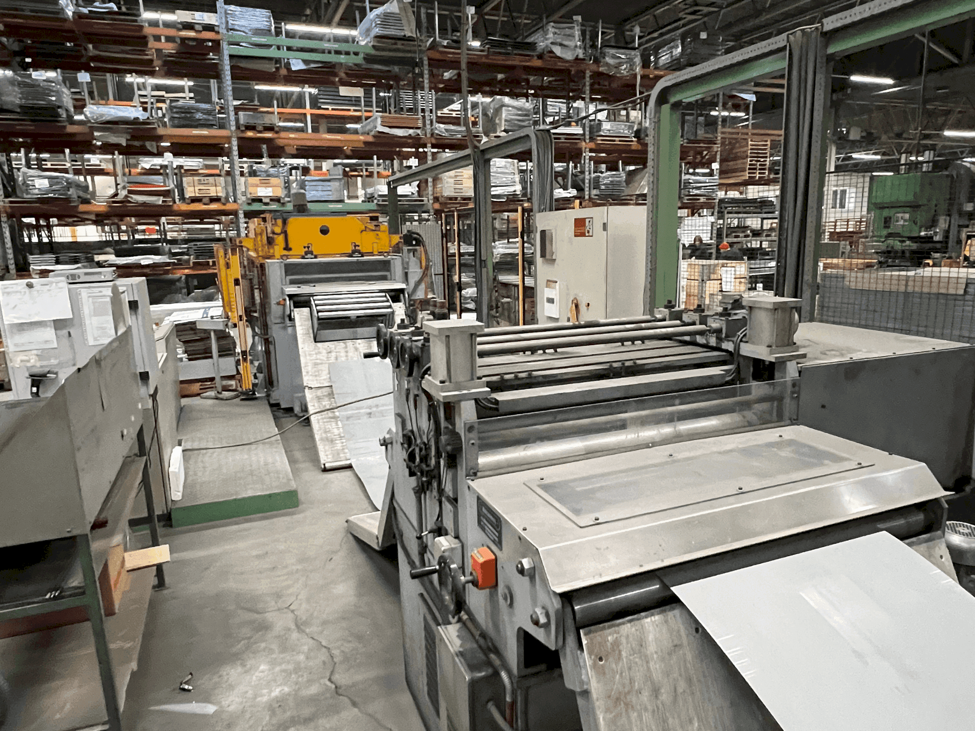 Widok z przodu maszyny MECASTEEL Coil Press Feeding Line