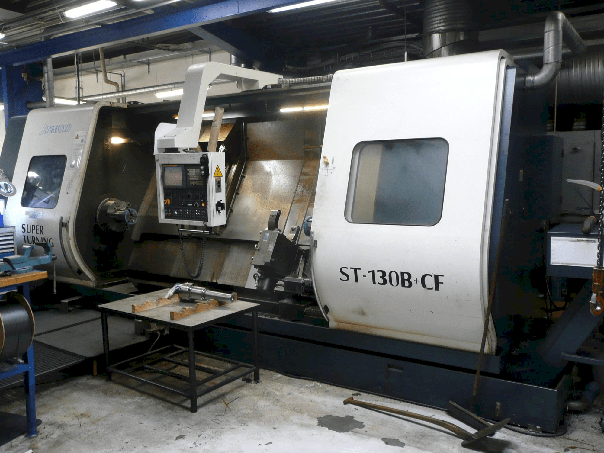 Widok z przodu maszyny Johnford ST-130 B+CF